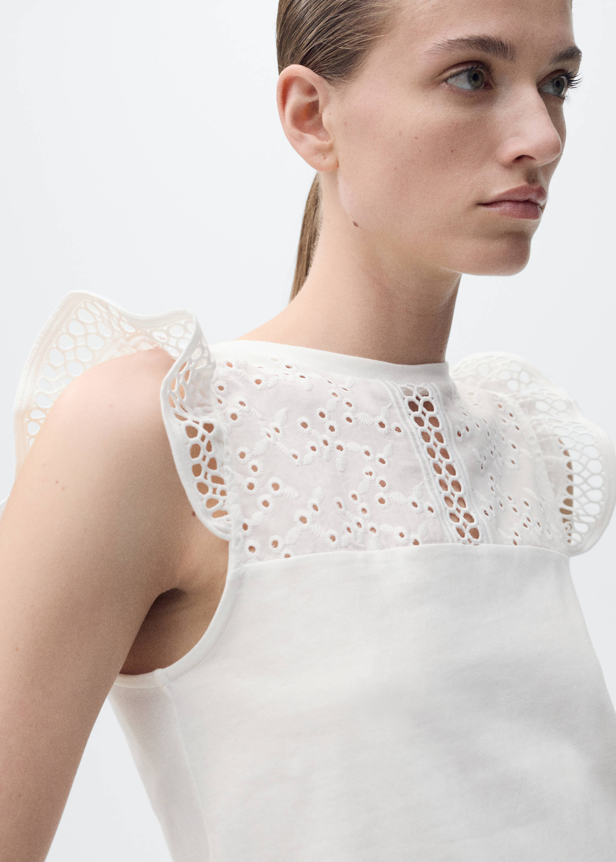 Top algodón escote calado - Detalle del artículo 1