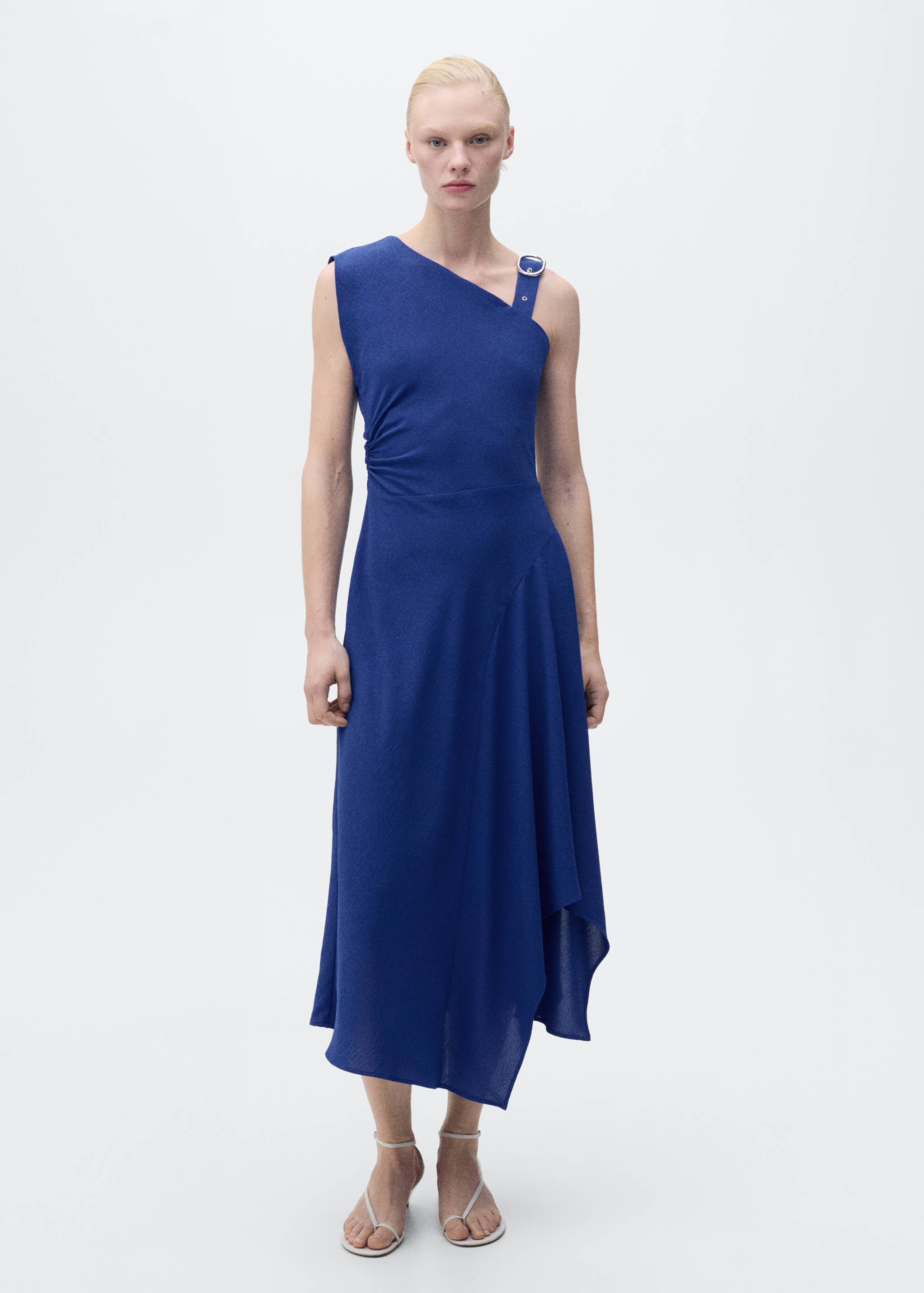 Asymmetrical dress with strap and buckle - General plane