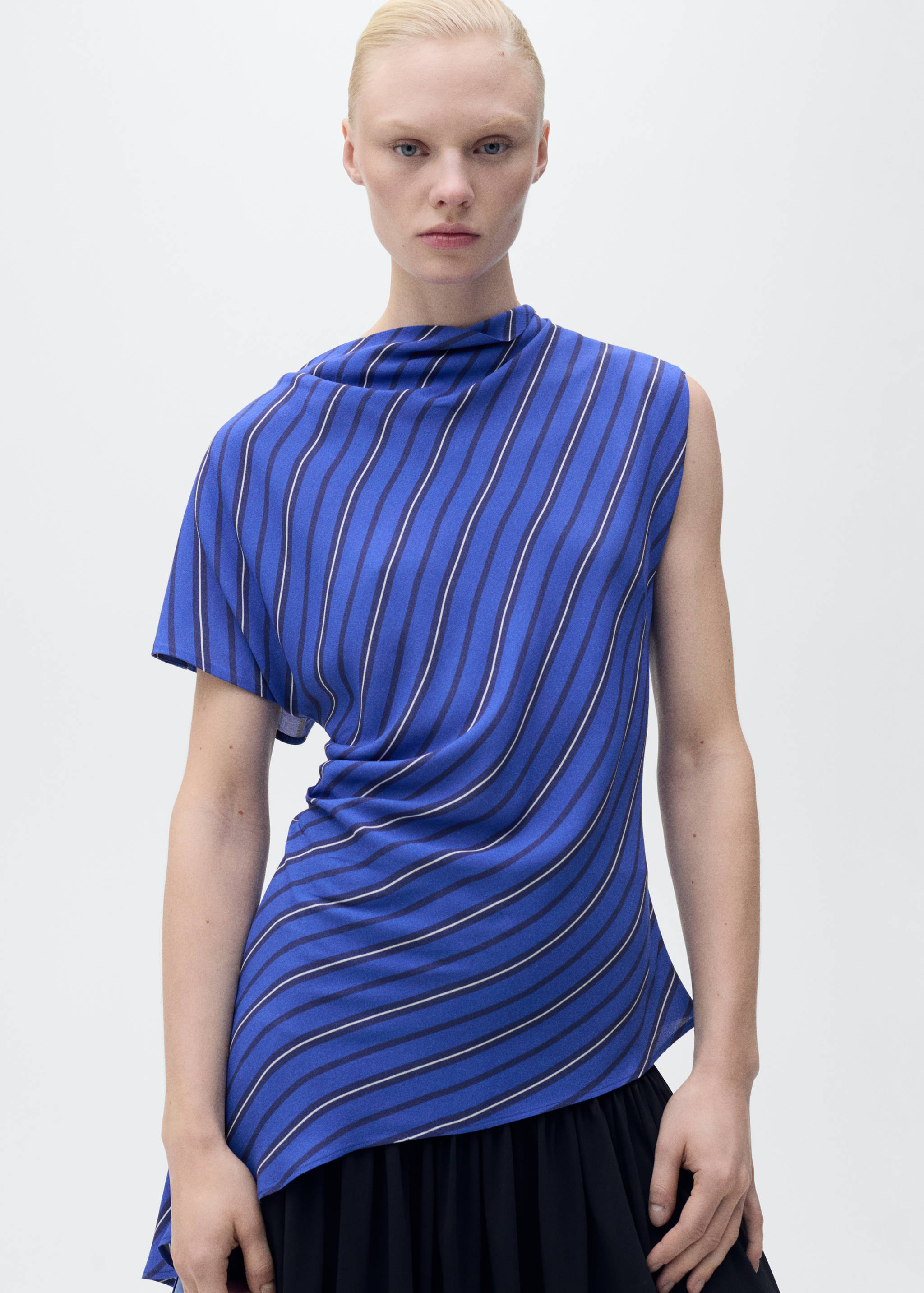 Asymmetrical striped blouse - Medium plane