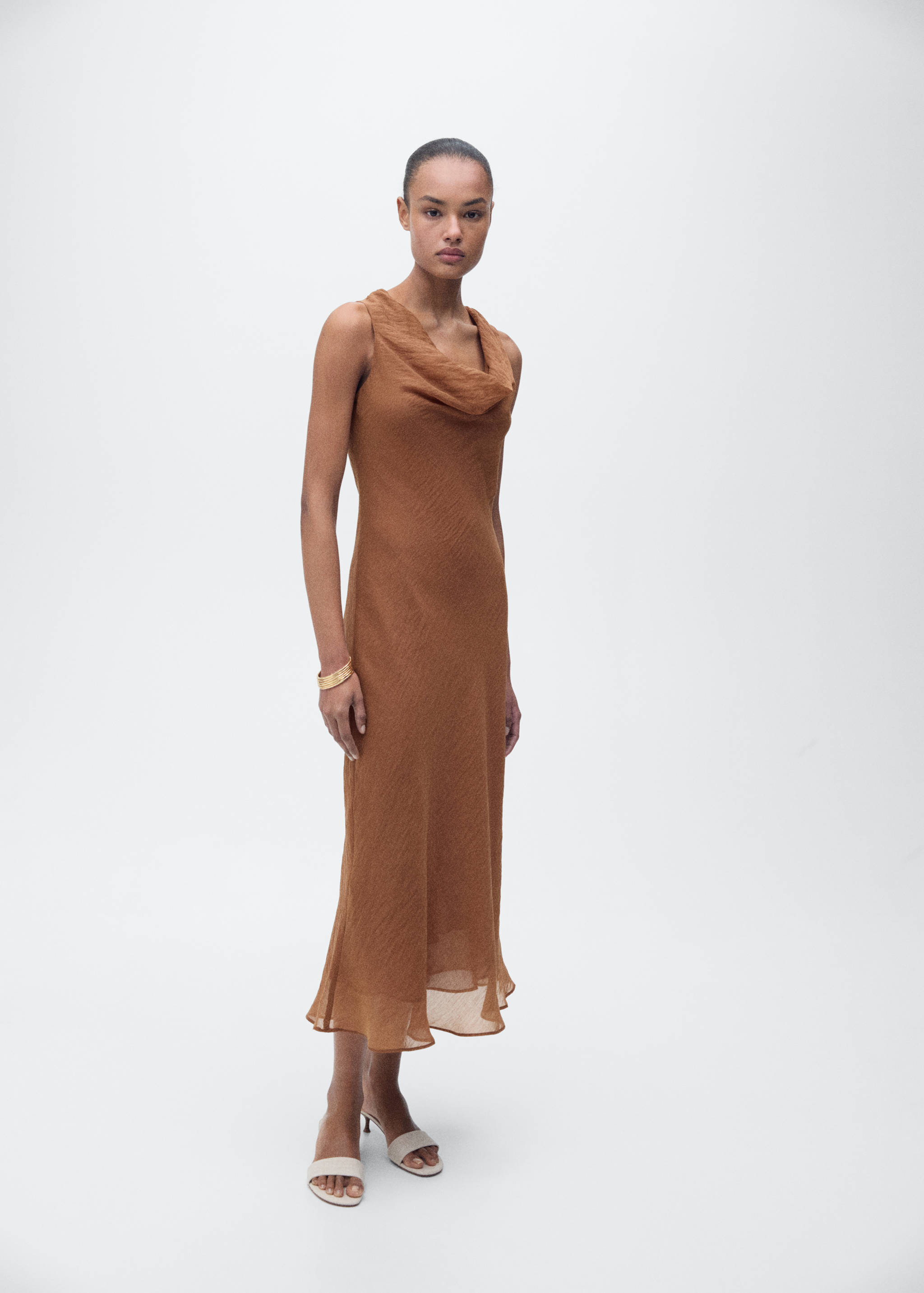 Vestido de liocel com gola drapeada - Pormenor do artigo 2