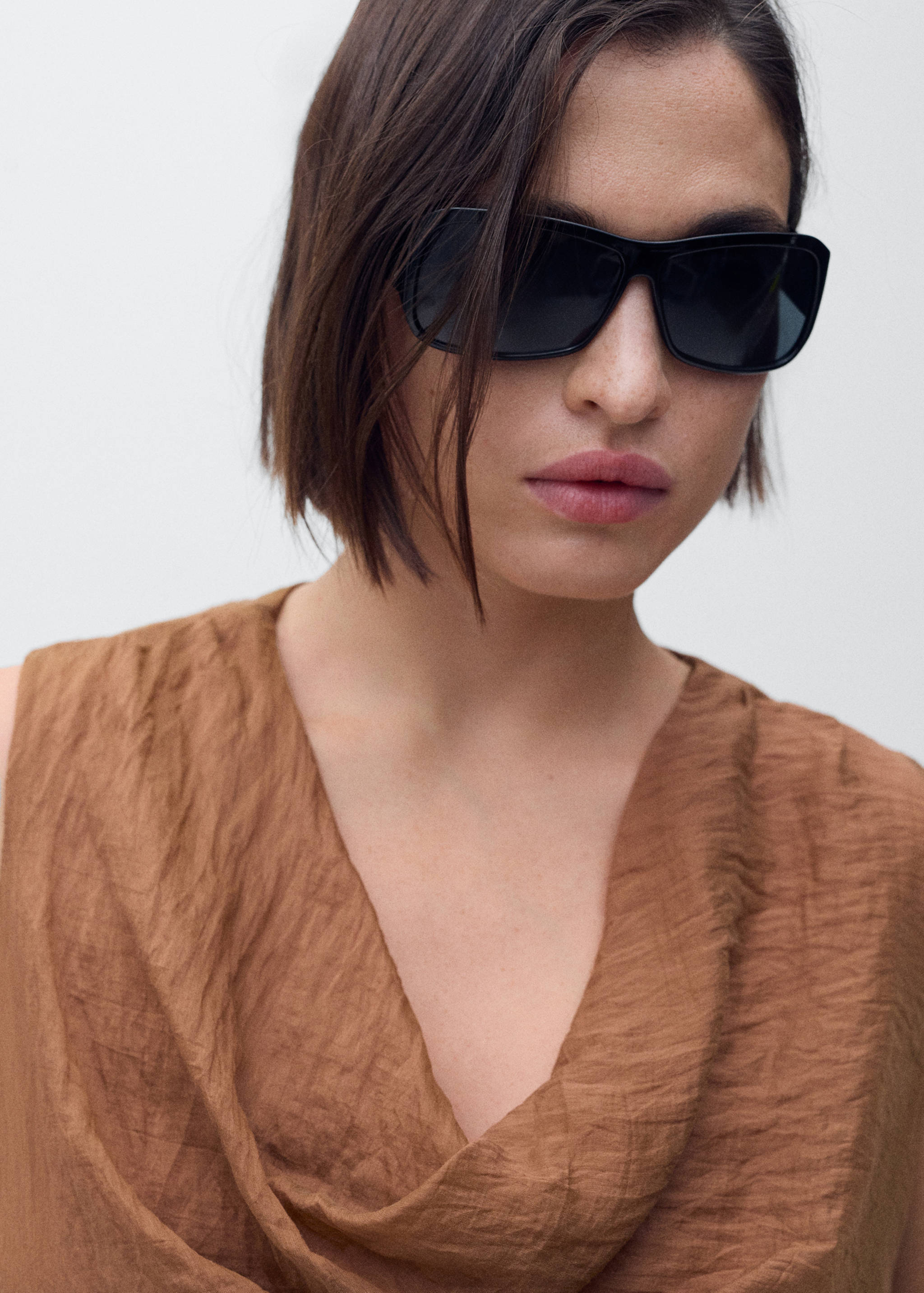 Vestido de liocel com gola drapeada - Pormenor do artigo 4