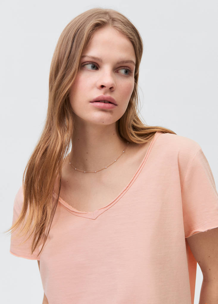 V-neck cotton T-shirt — Strawberry