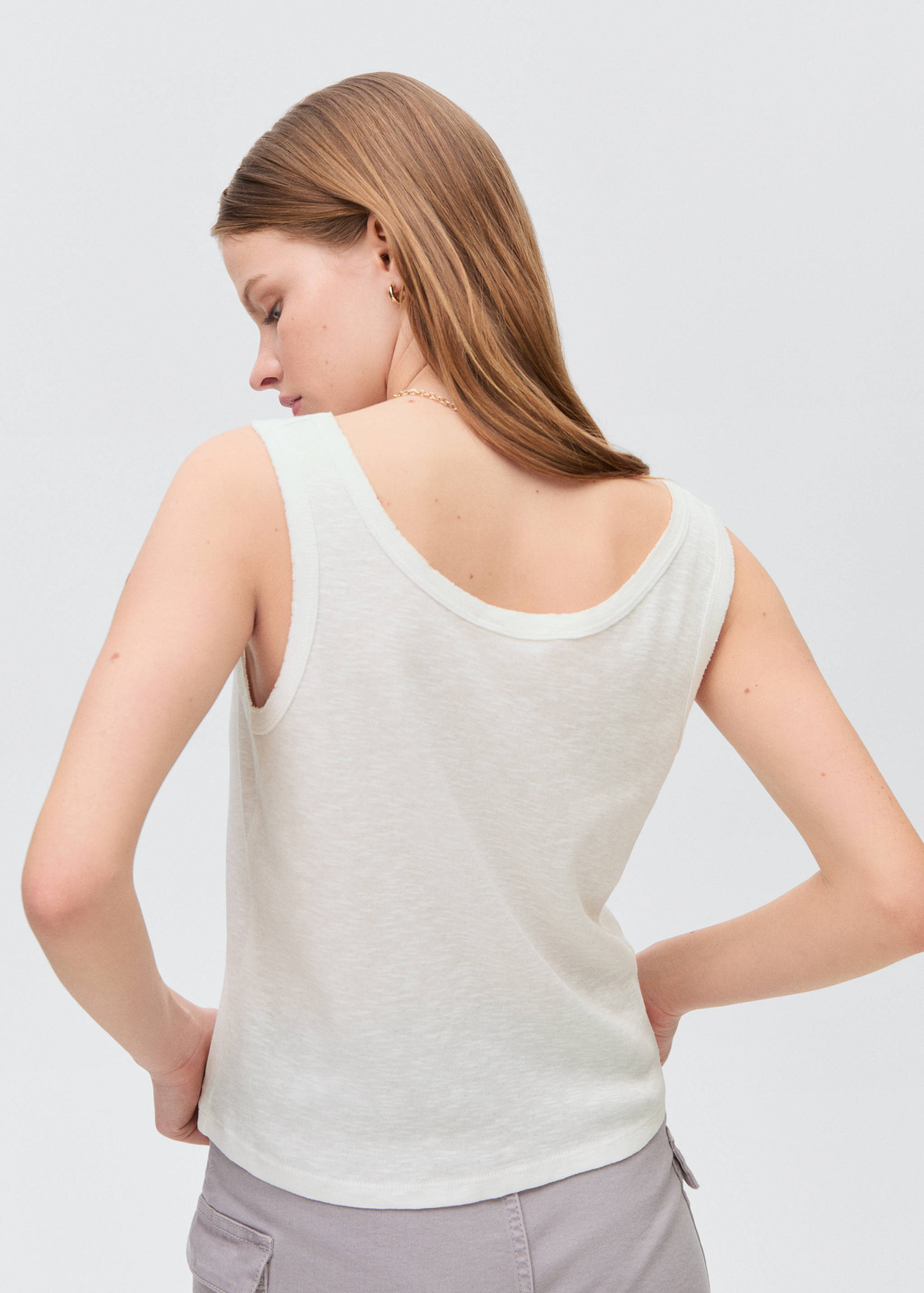 Cotton sleeveless t-shirt - Reverse of the article