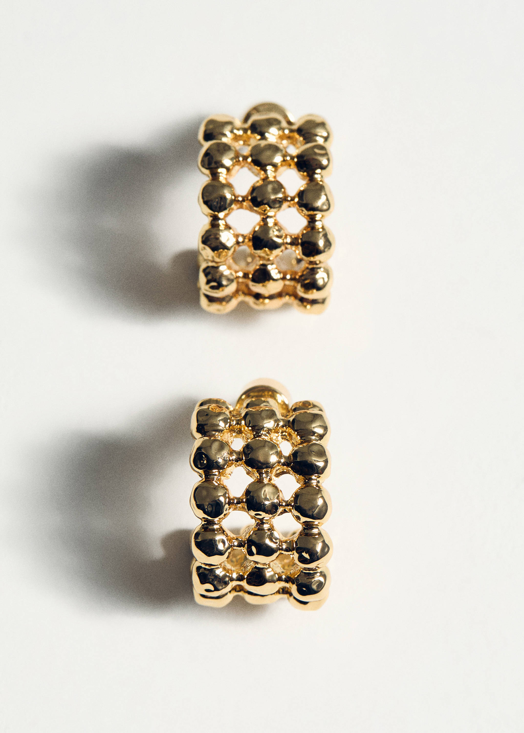 Oorringen met bolletjes - Detail van het artikel 5