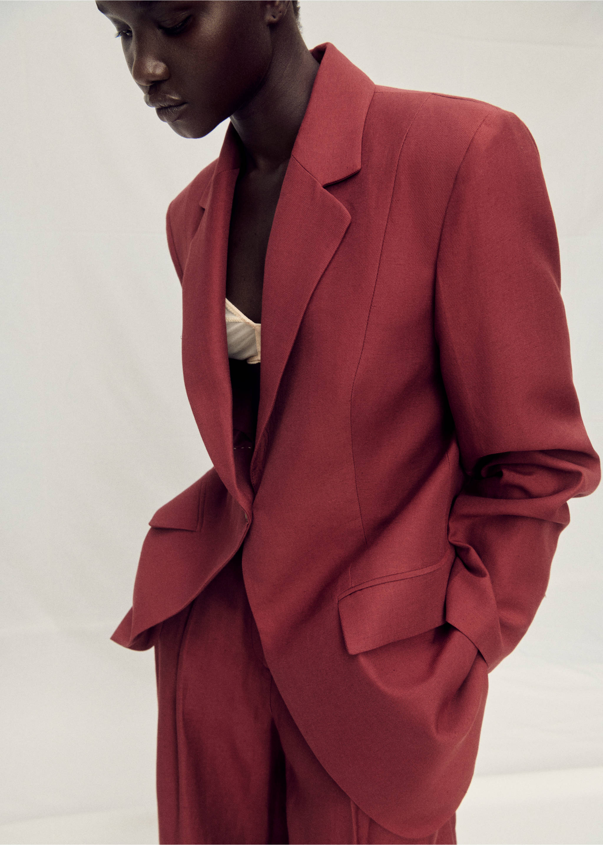 Blazer costume lin mélangé - Détail de l'article 6, Lie de vin. Ref: 87017721-00.