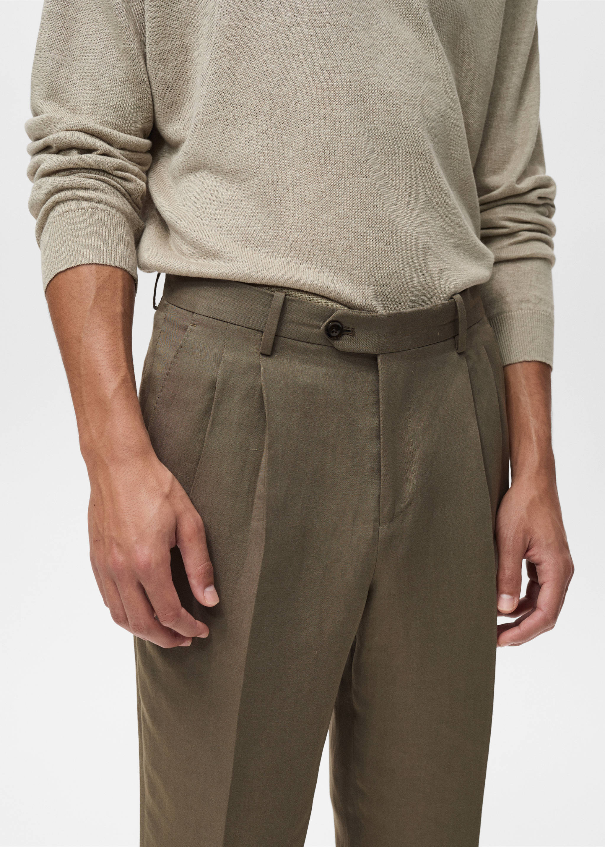 Slim-fit linen-blend pleated trousers - Details of the article 1