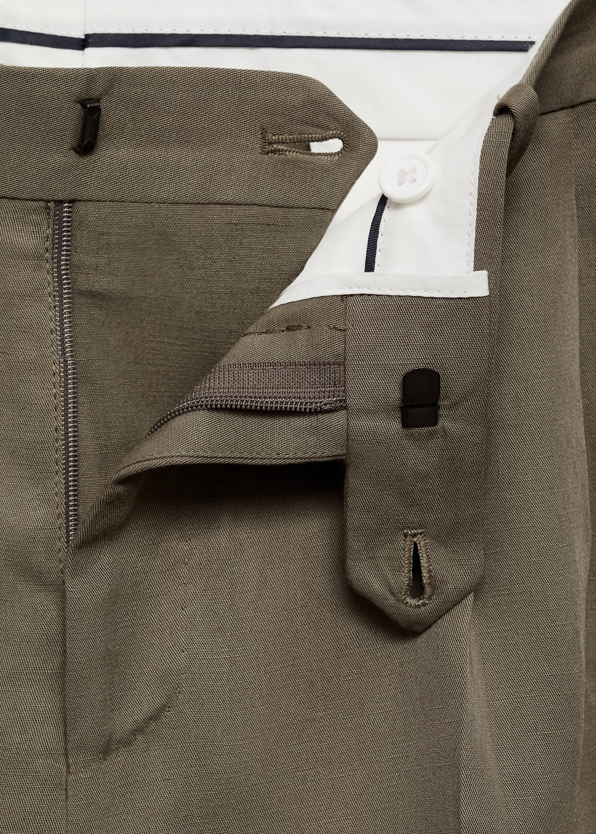 Slim-fit linen-blend pleated trousers - Details of the article 8