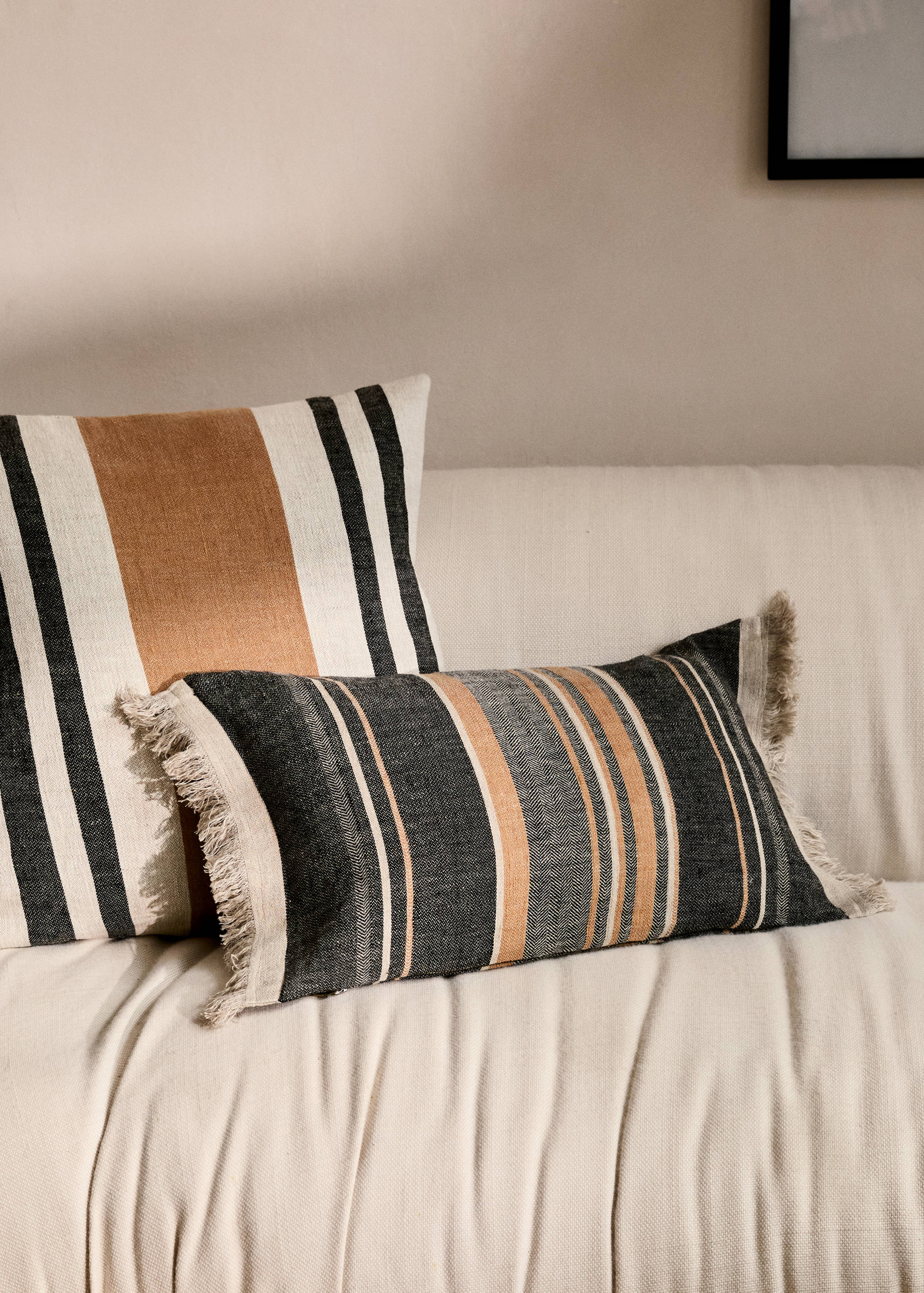 Housse de coussin en lin et rayures finition à franges 30x50 cm - Plan général