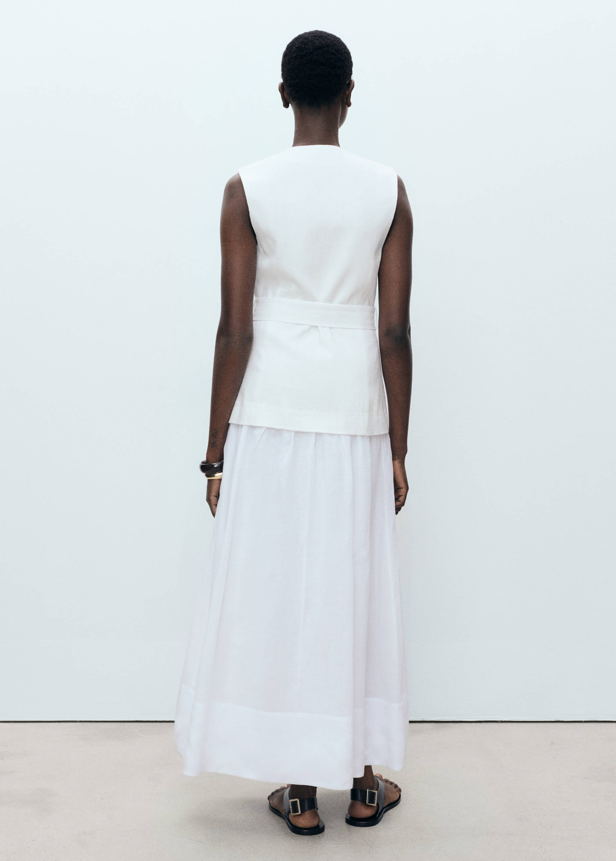 Robe ceinture en lin et ramie - Verso de l’article