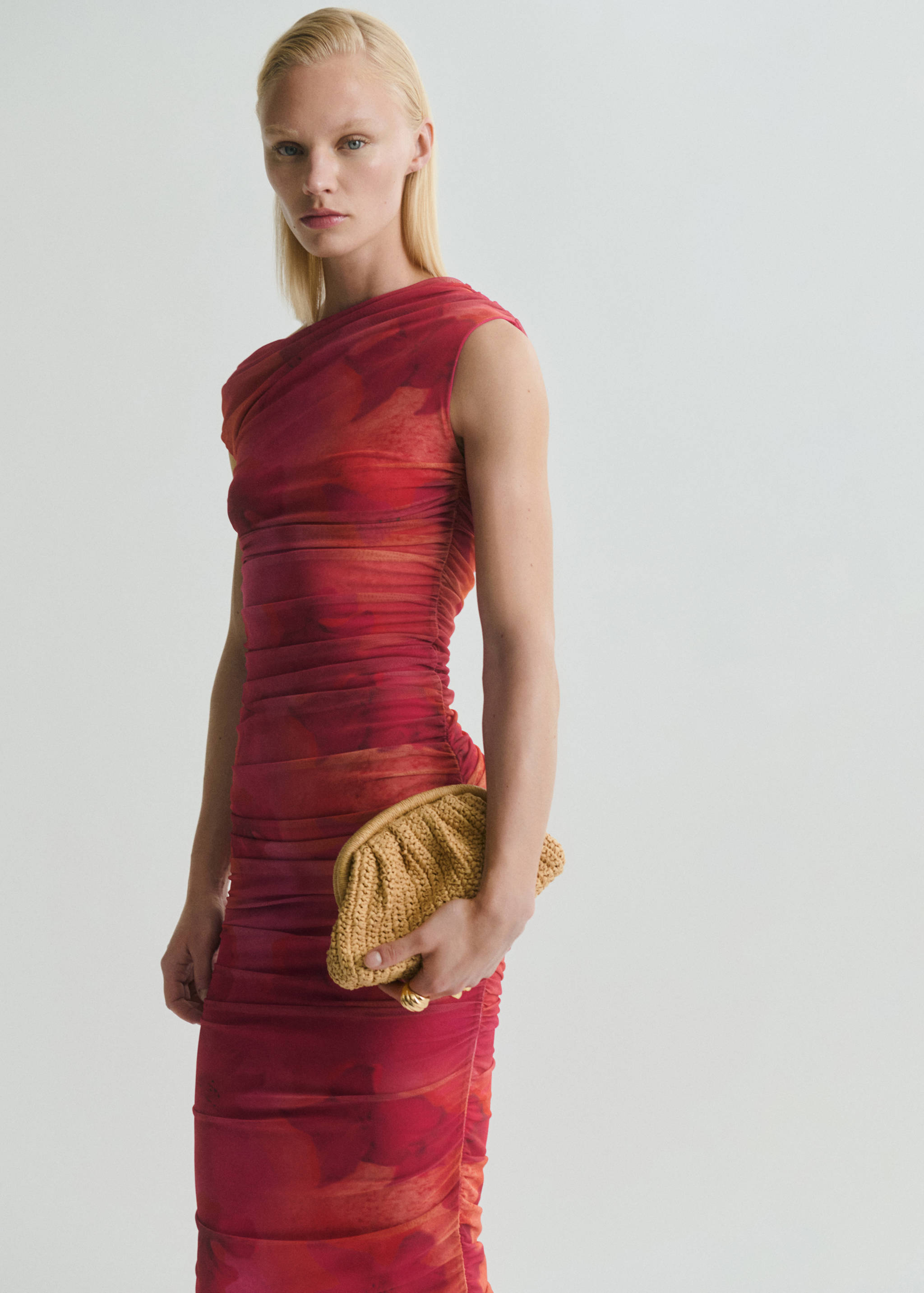 Floral midi-dress with asymmetrical neckline - Medium plane