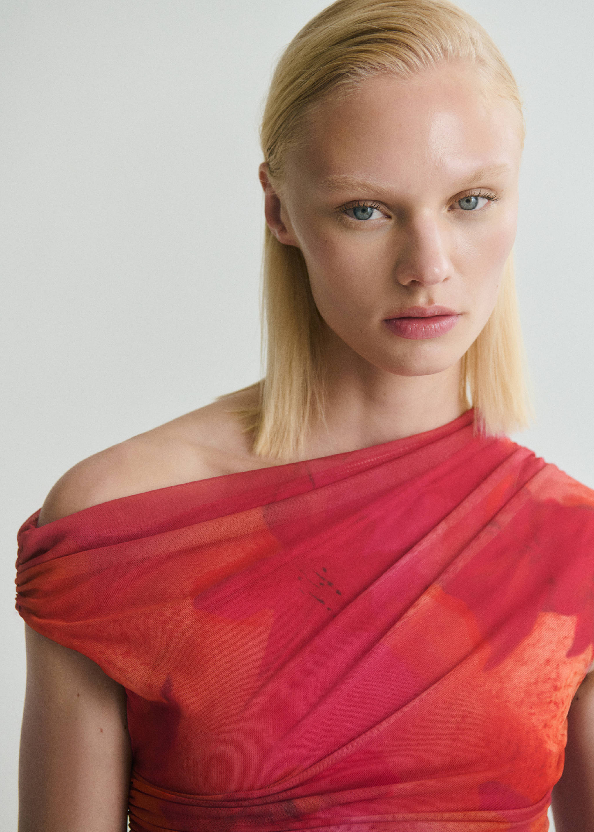 Floral midi-dress with asymmetrical neckline - Details of the article 1