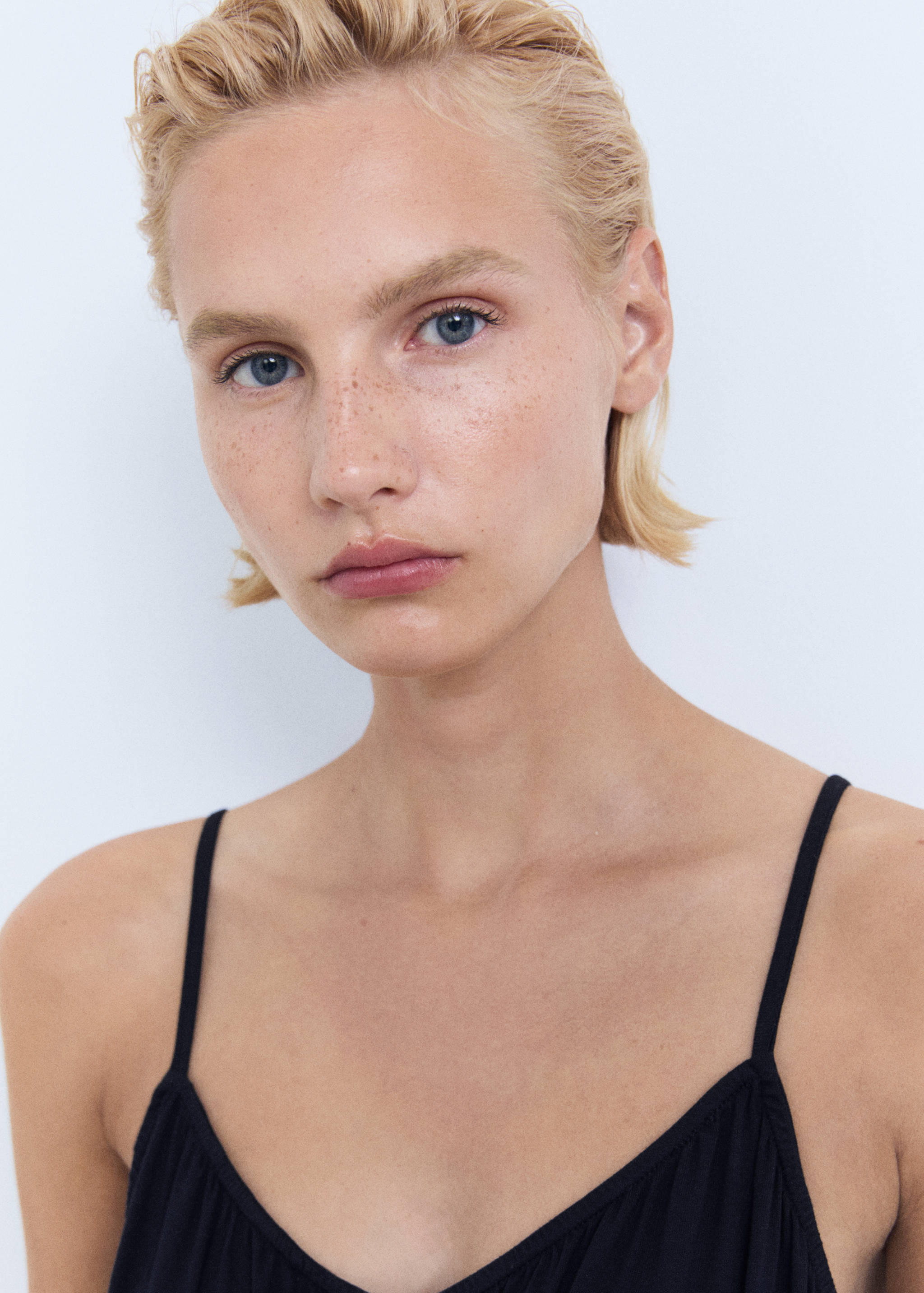 褶皱拼接短款连衣裙 - null