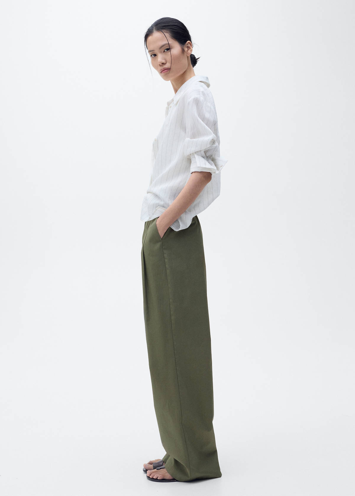 Wide leg trousers with belt — Khaki