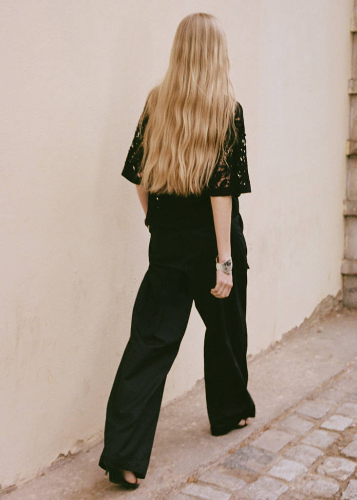 Wide leg trousers with belt — Black