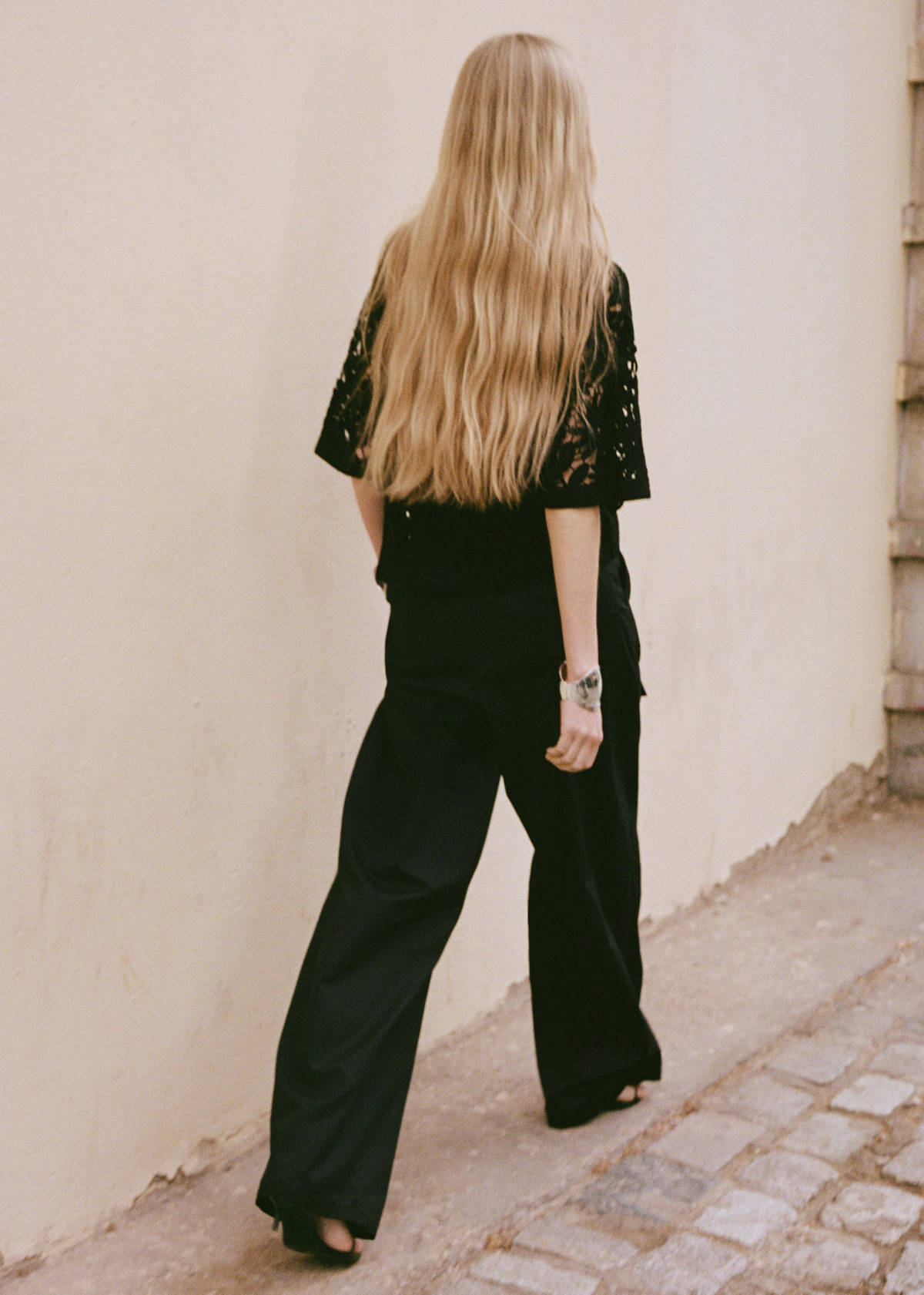 Wide leg trousers with belt — Black