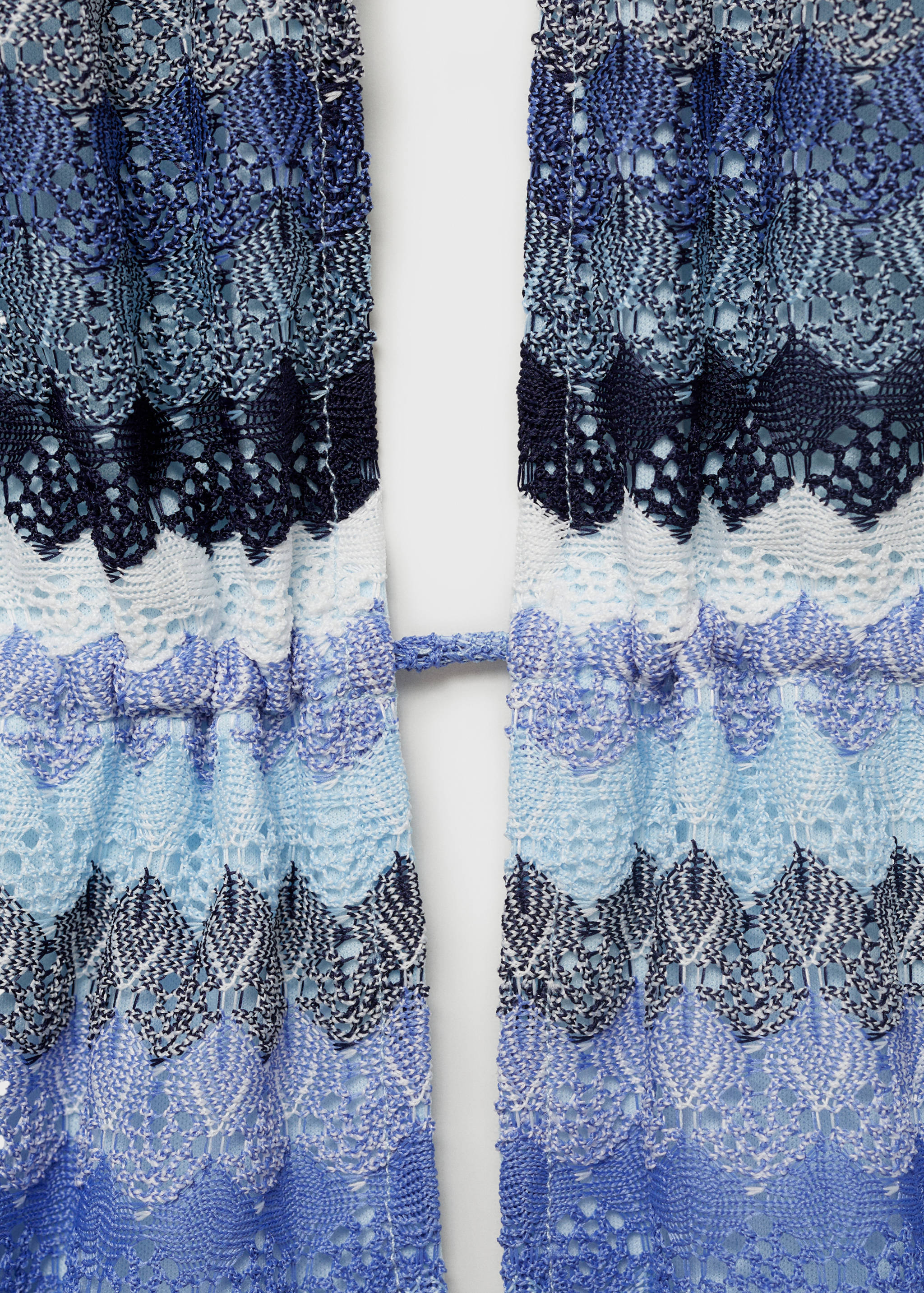 Zig-zag knitted top with lace pattern - Details of the article 8