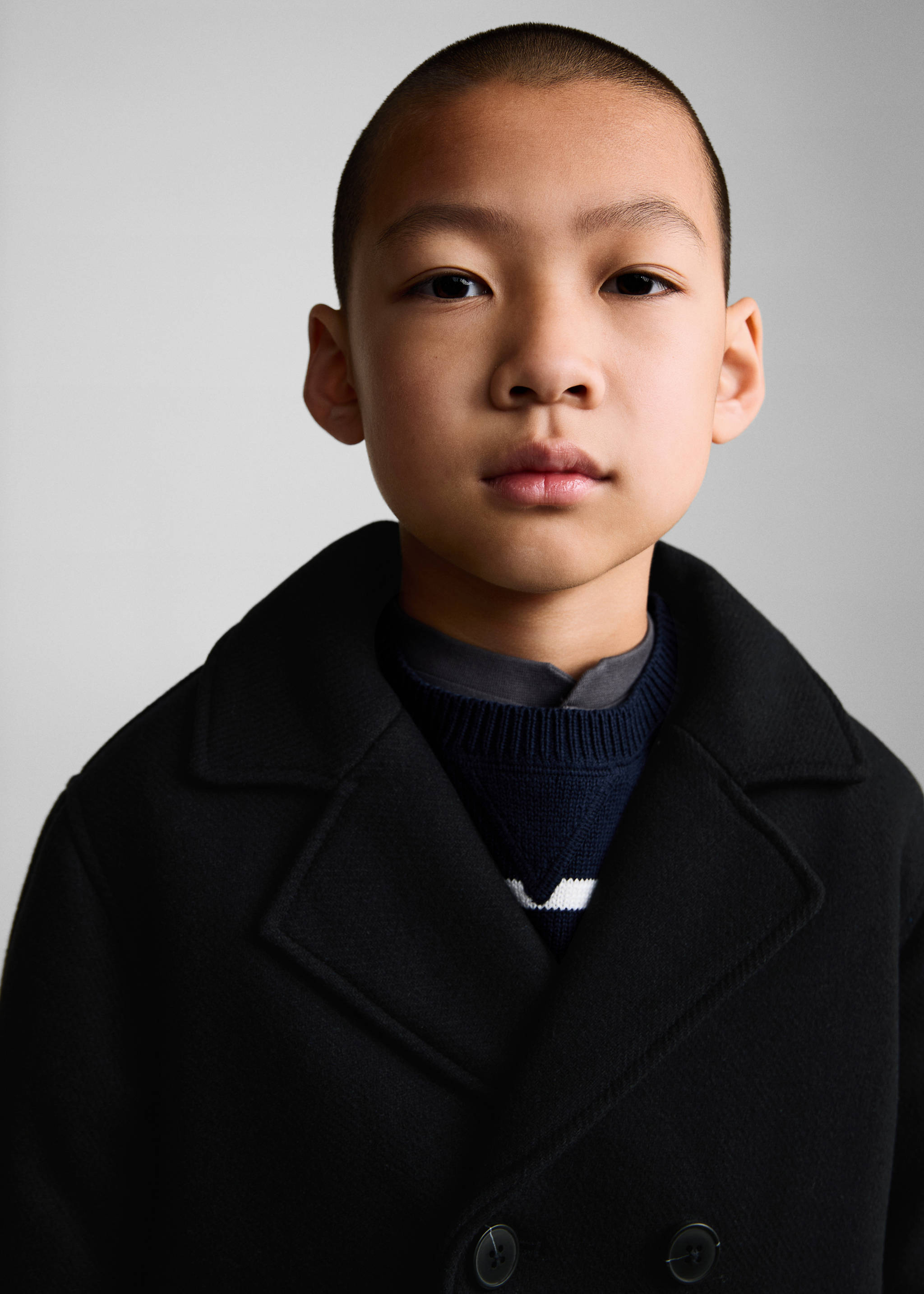 Buttoned wool coat - Details of the article 1