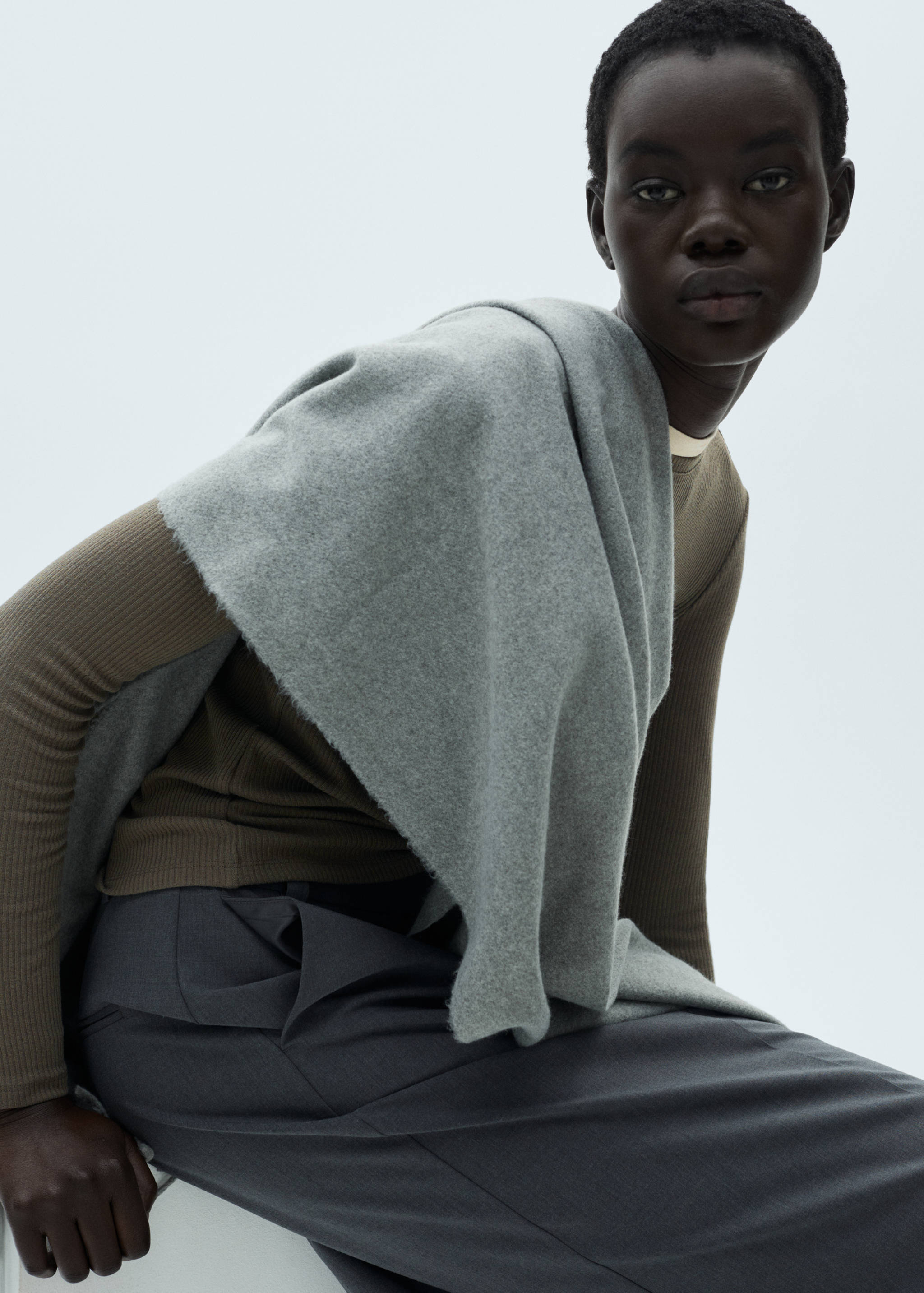 Ribbed long-sleeved t-shirt - Details of the article 2