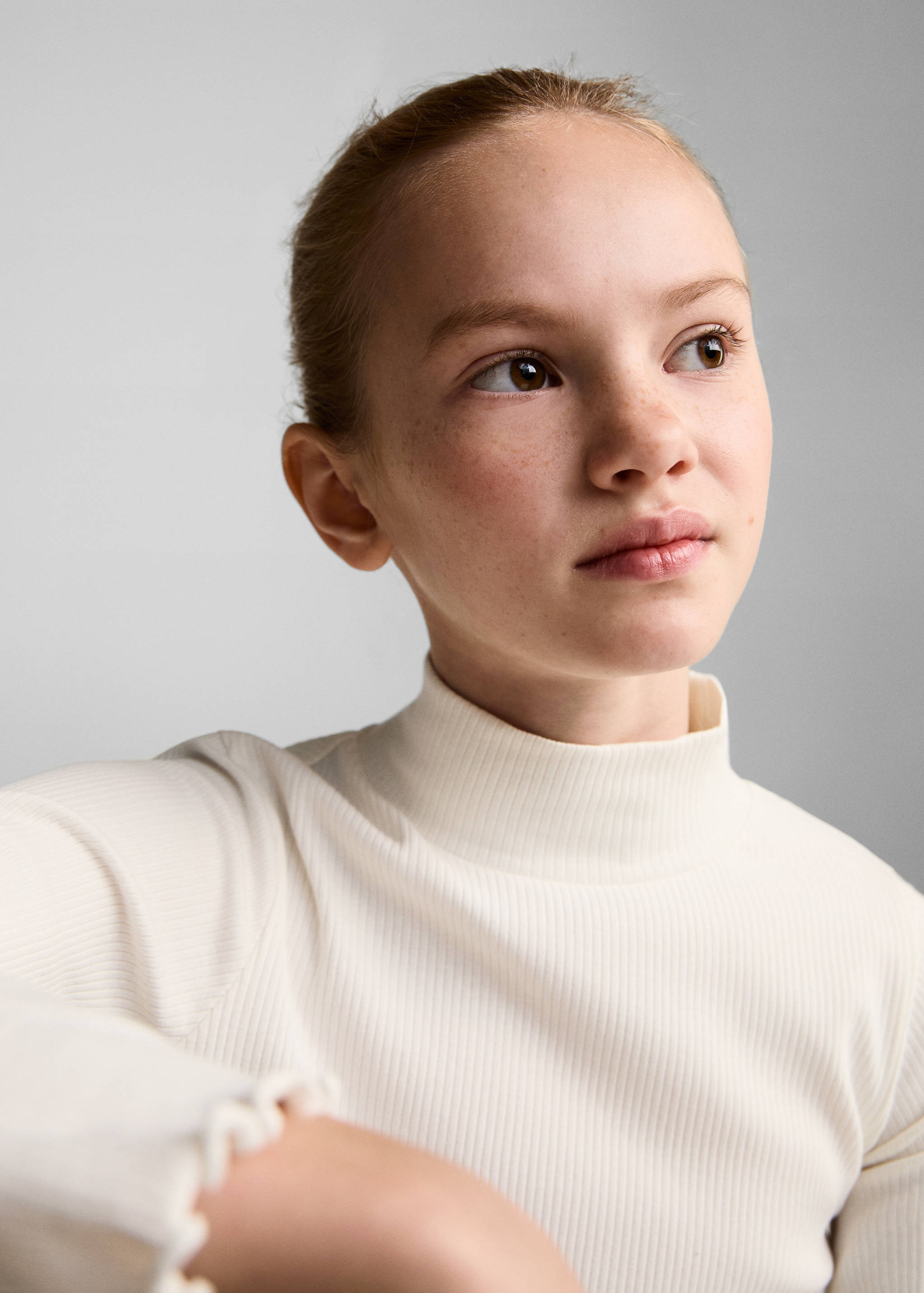 Ribbed high neck t-shirt - Details of the article 1