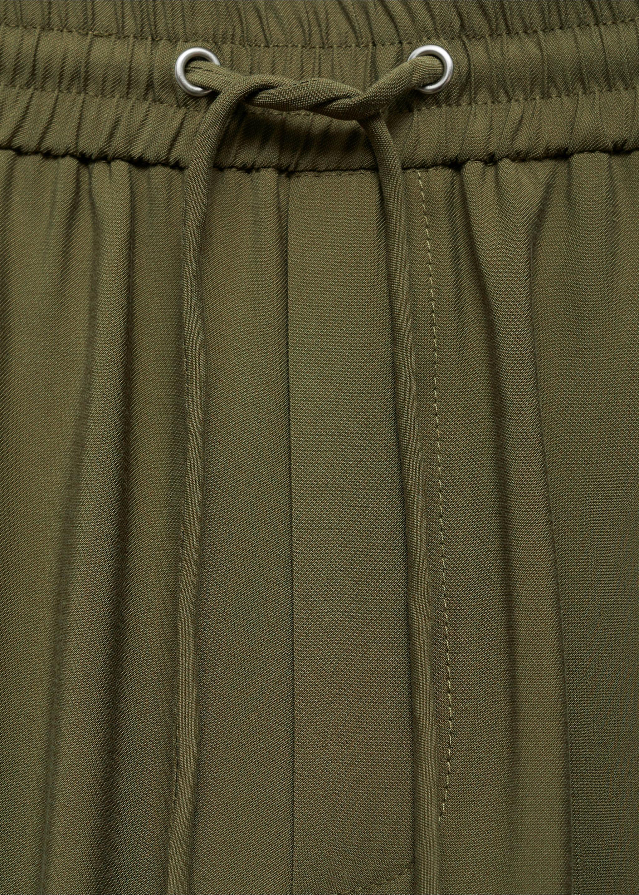 Straight suit trousers - Details of the article 8, Khaki. Ref: 87020592-00.