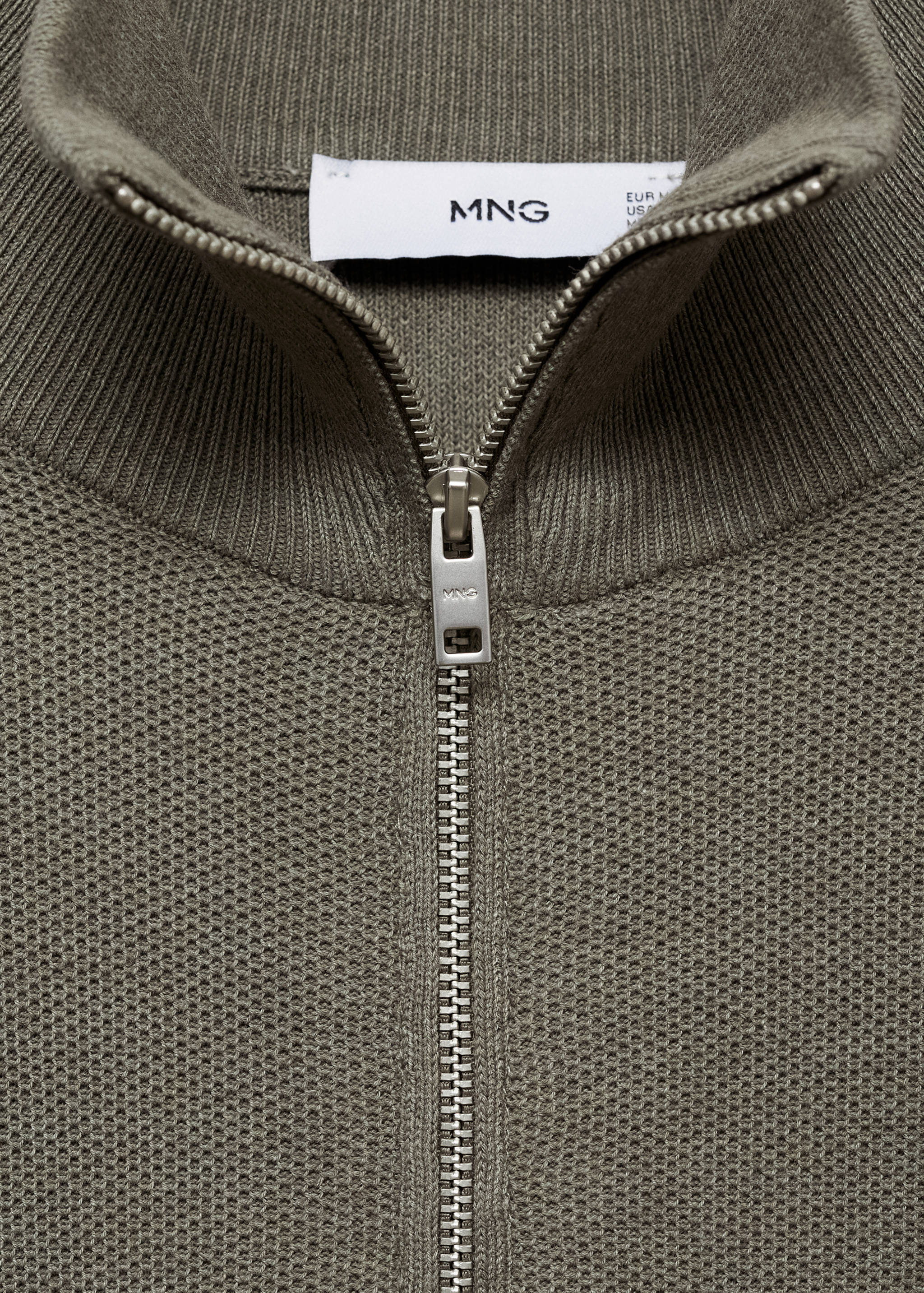 Microstructure sweater with zipper collar - Details of the article 8