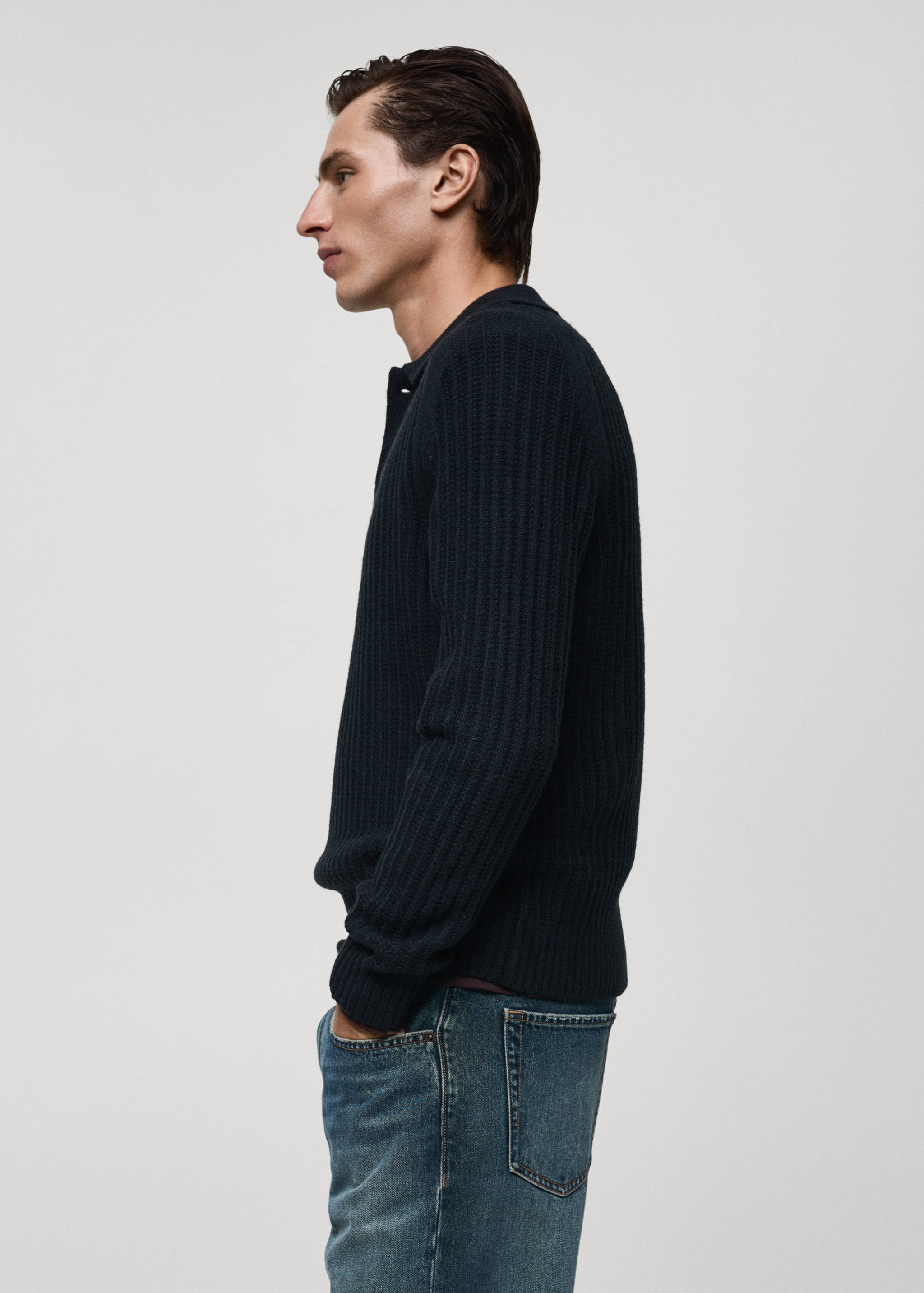 Gerippter Pullover mit Polo-Kragen - Detail des Artikels 2