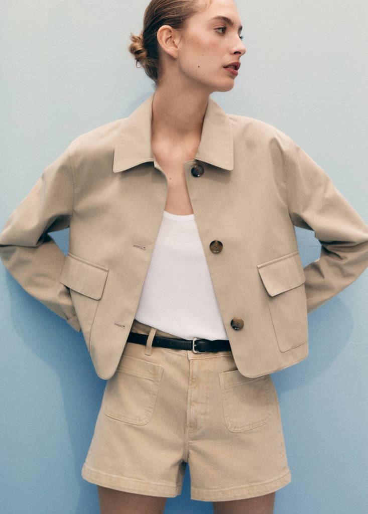 High-waisted denim shorts with pockets — Sand