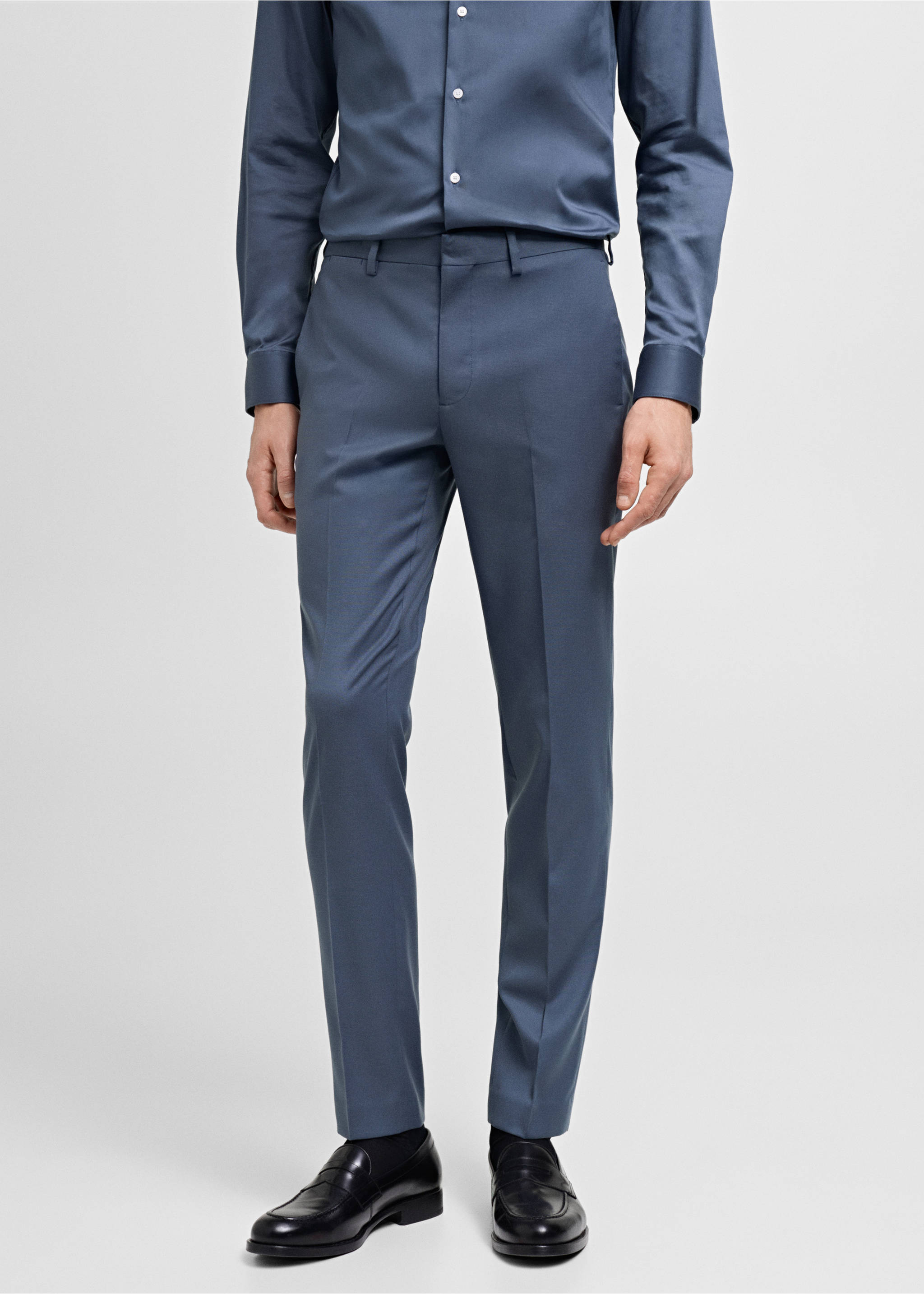 Süper slim fit streç kumaştan kumaş pantolon - Orta plan, Gök Mavisi. Ref: 87020632-00.