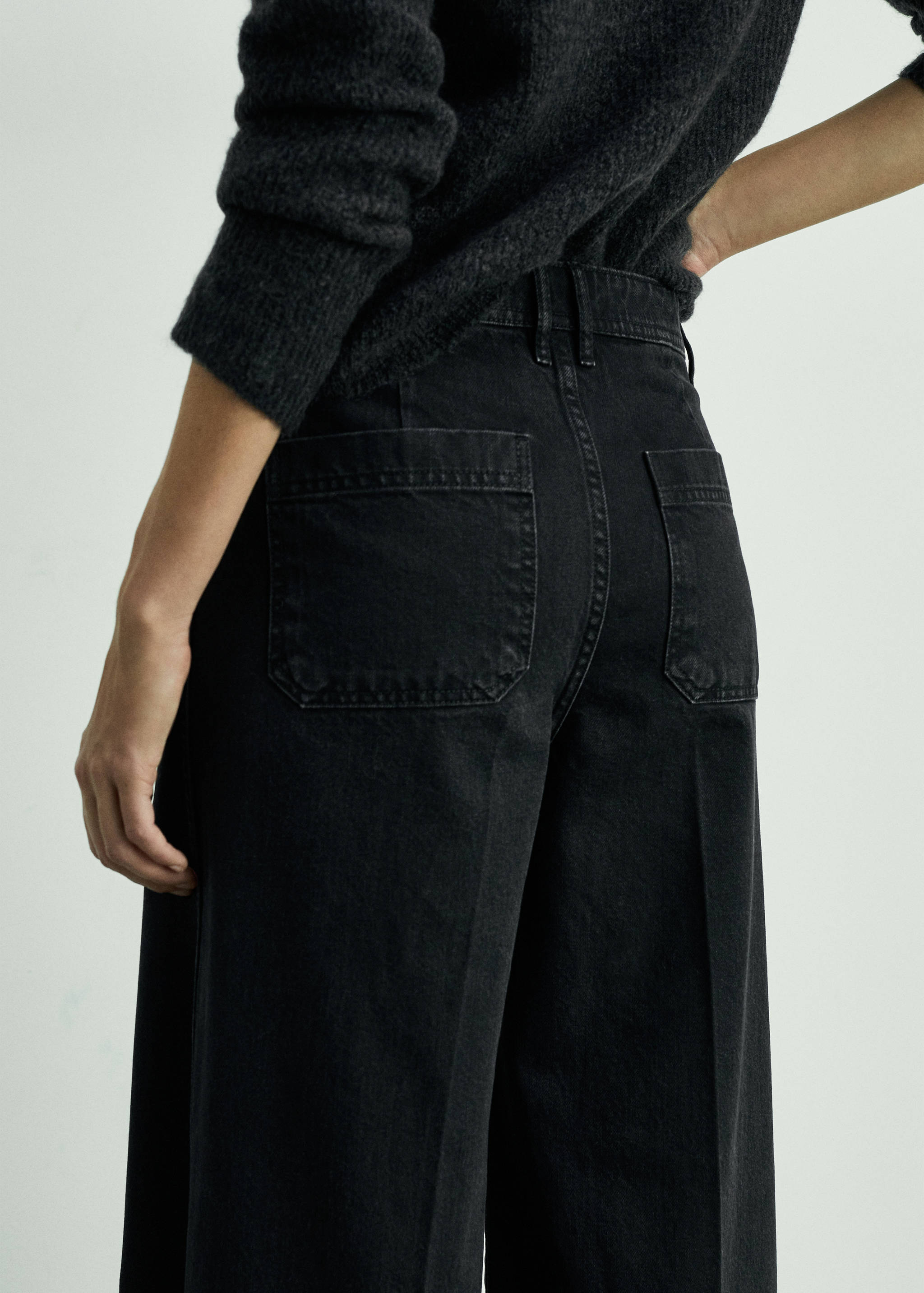 Wide leg jeans with pockets - Details of the article 1
