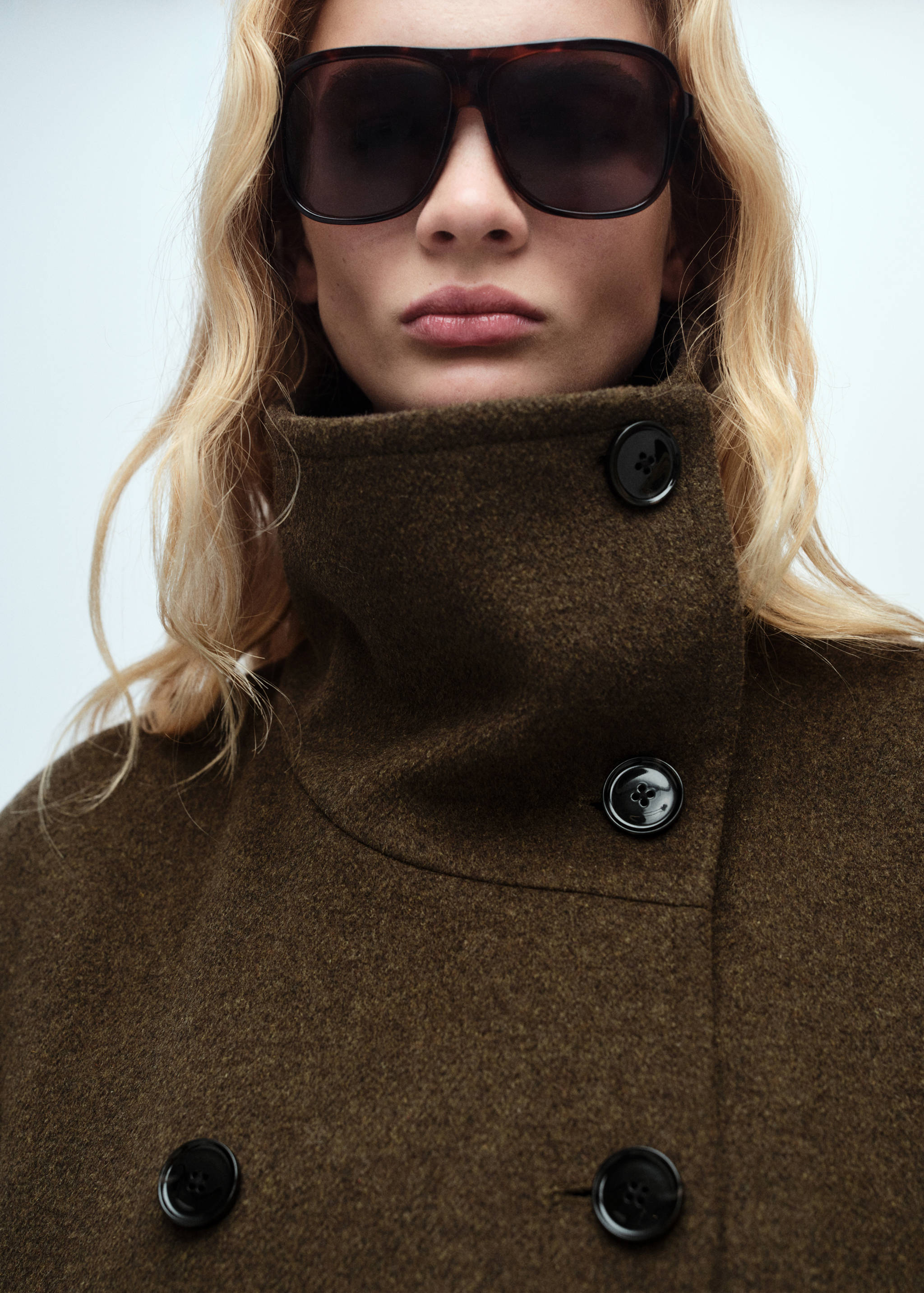 Midi wool coat with wraparound collar - Details of the article 1