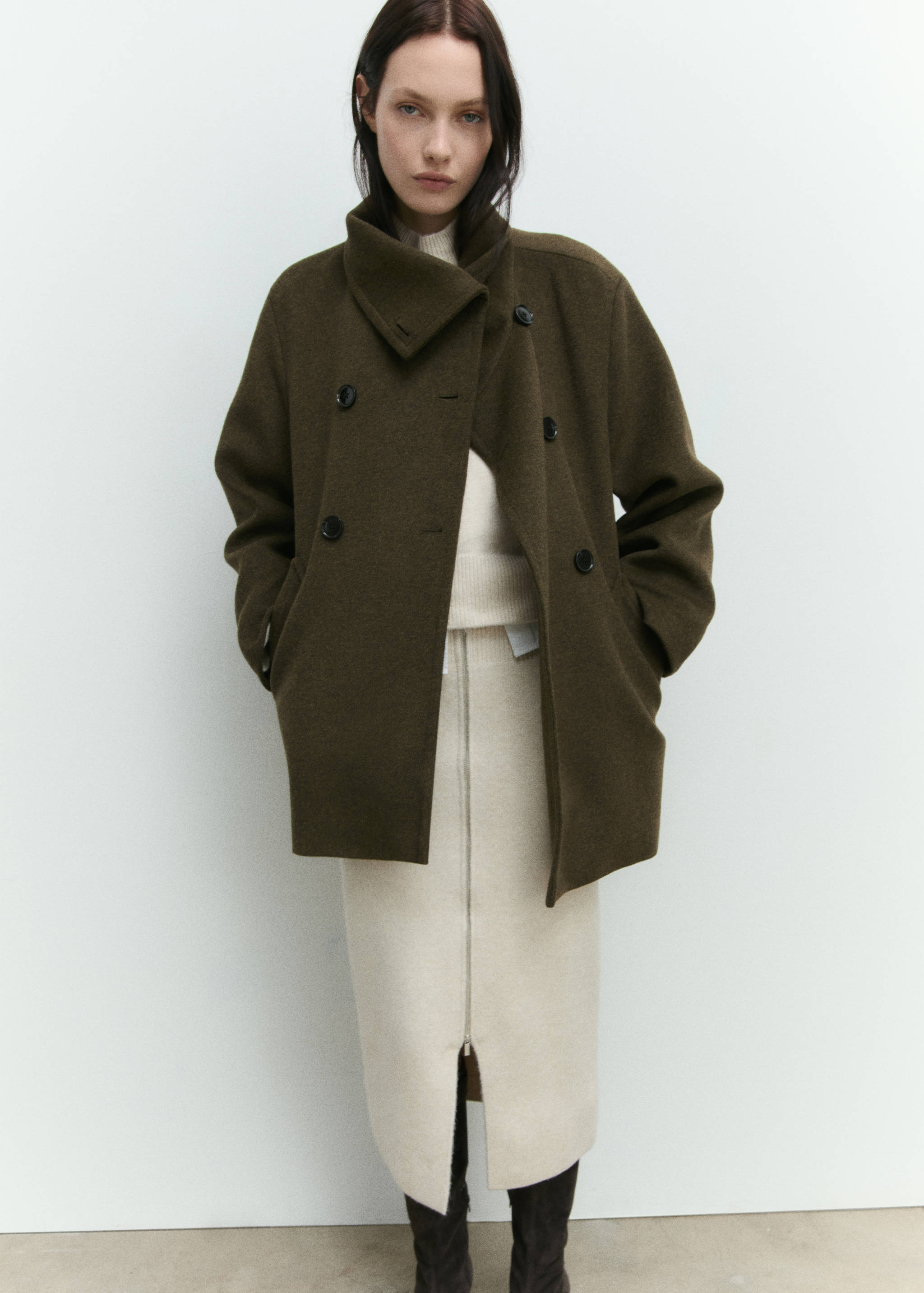 Midi wool coat with wraparound collar - Details of the article 9