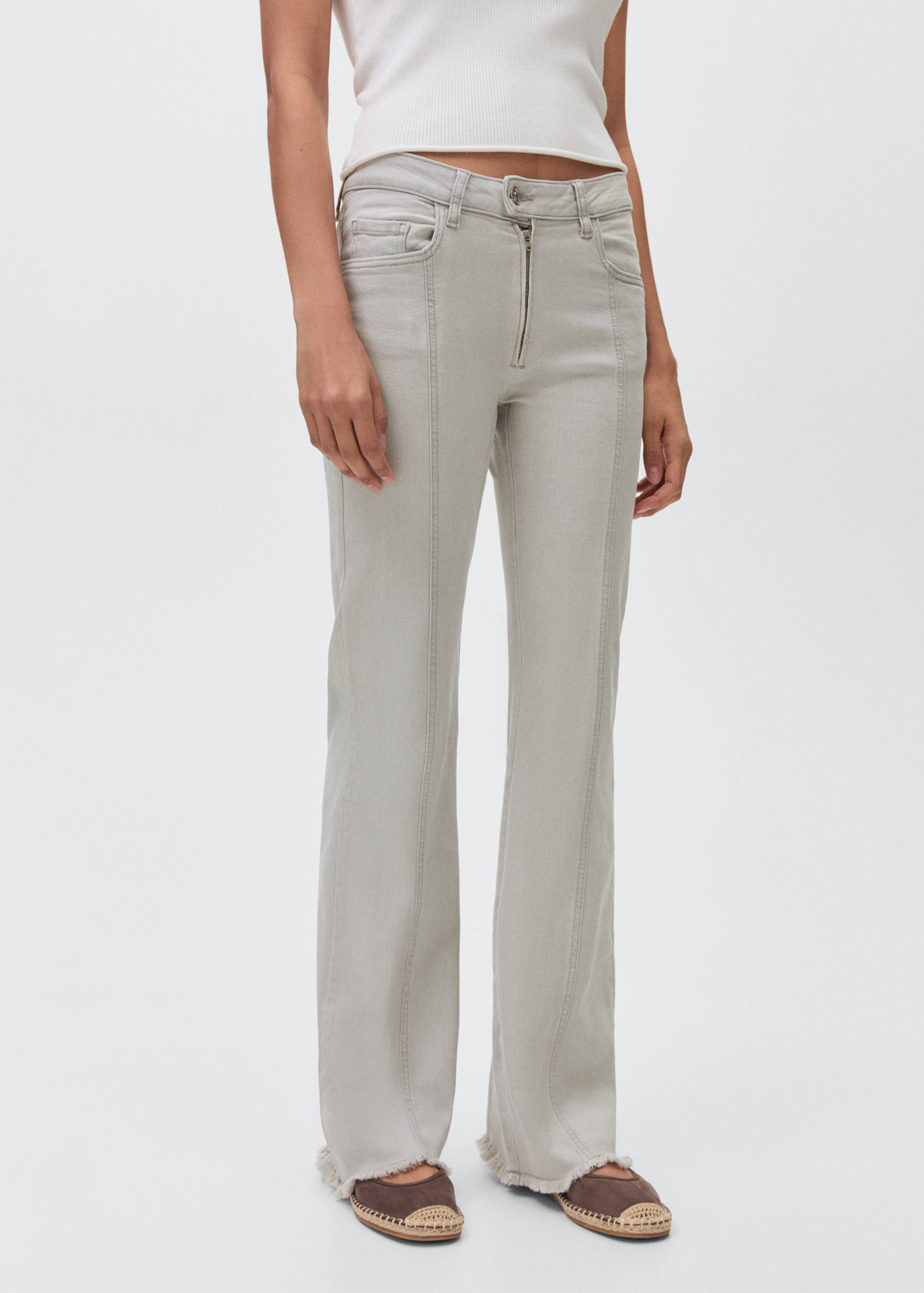 Calças de ganga com cintura baixa e costuras - Pormenor do artigo 6