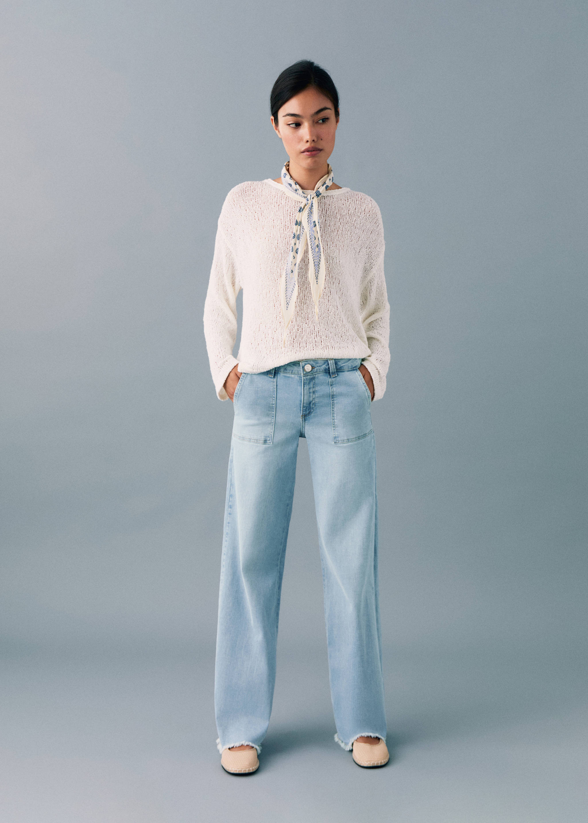 Calças de ganga wideleg com base desfiada - Plano geral