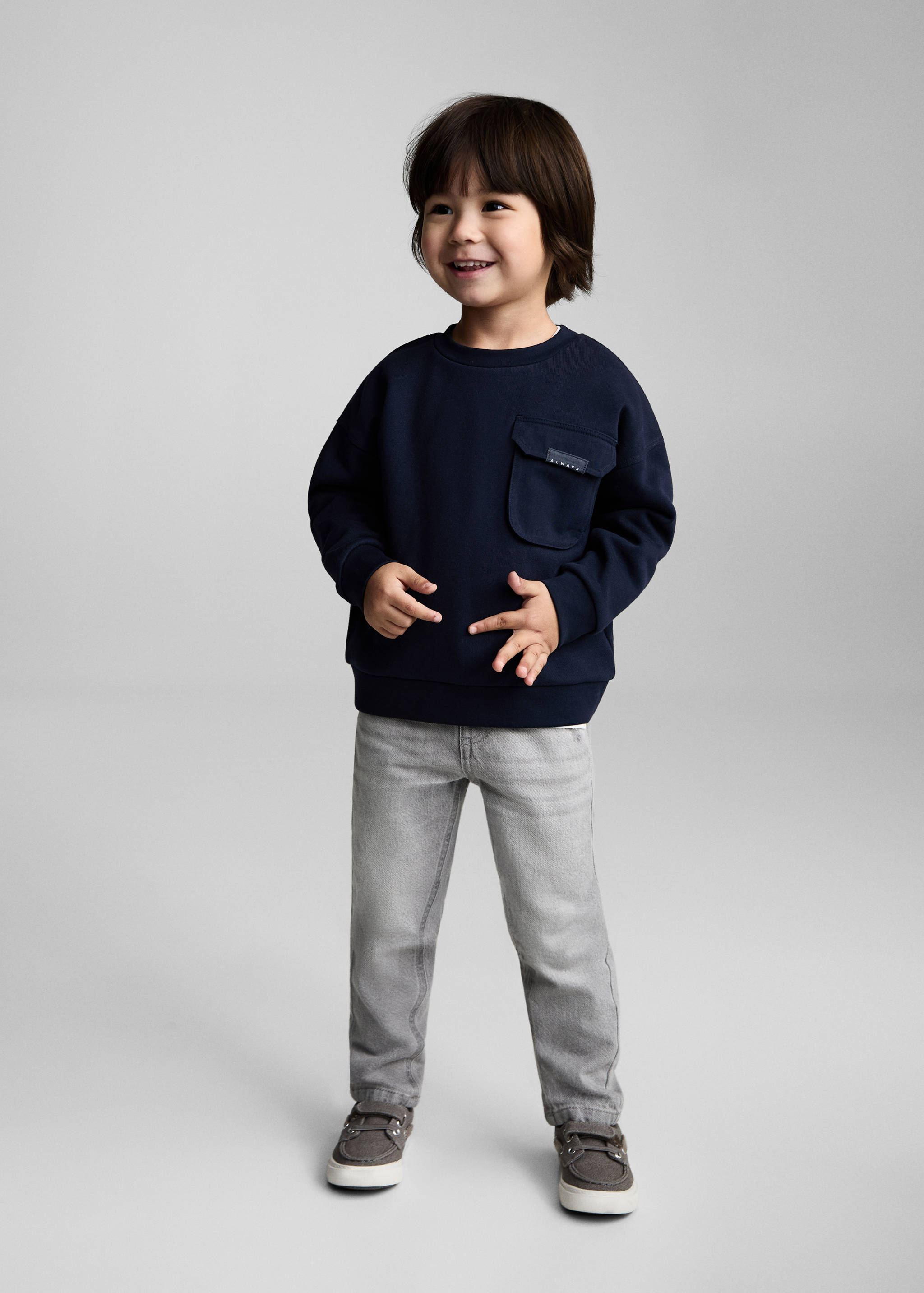 Jeans skinny rotos decorativos - Plano general