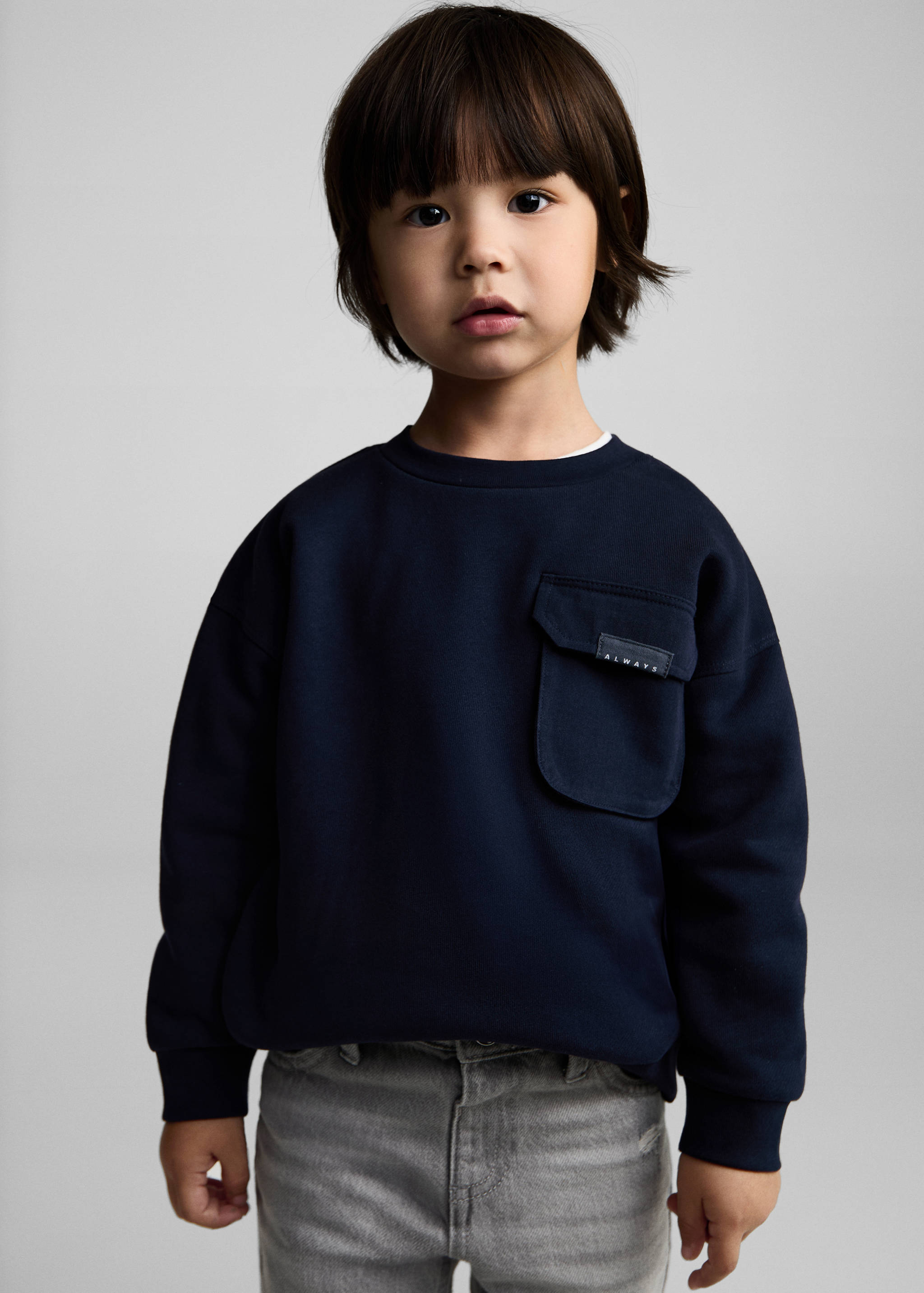 Jeans skinny rotos decorativos - Plano medio