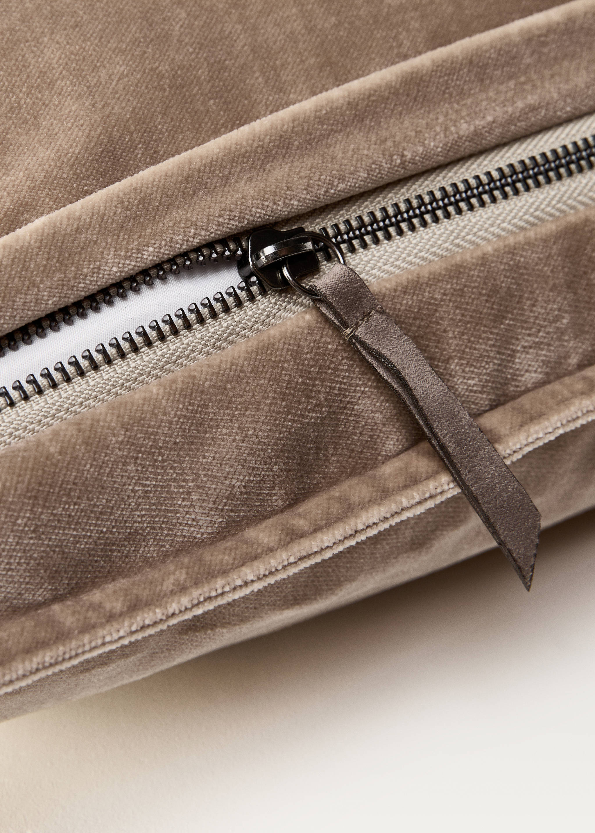 Velvet cushion cover 45 x 45 cm - Details of the article 2