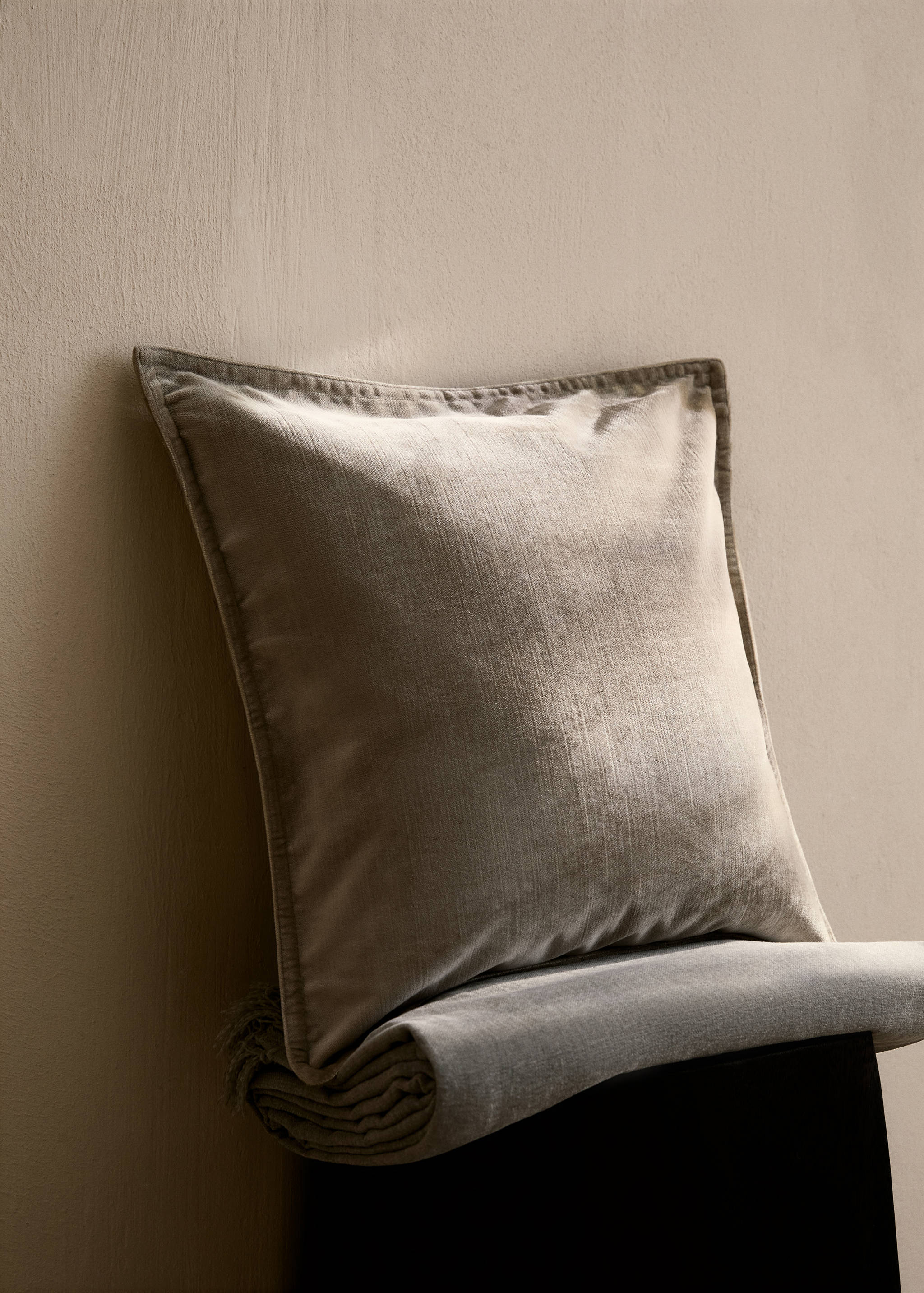 Velvet cushion cover 45 x 45 cm - General plane