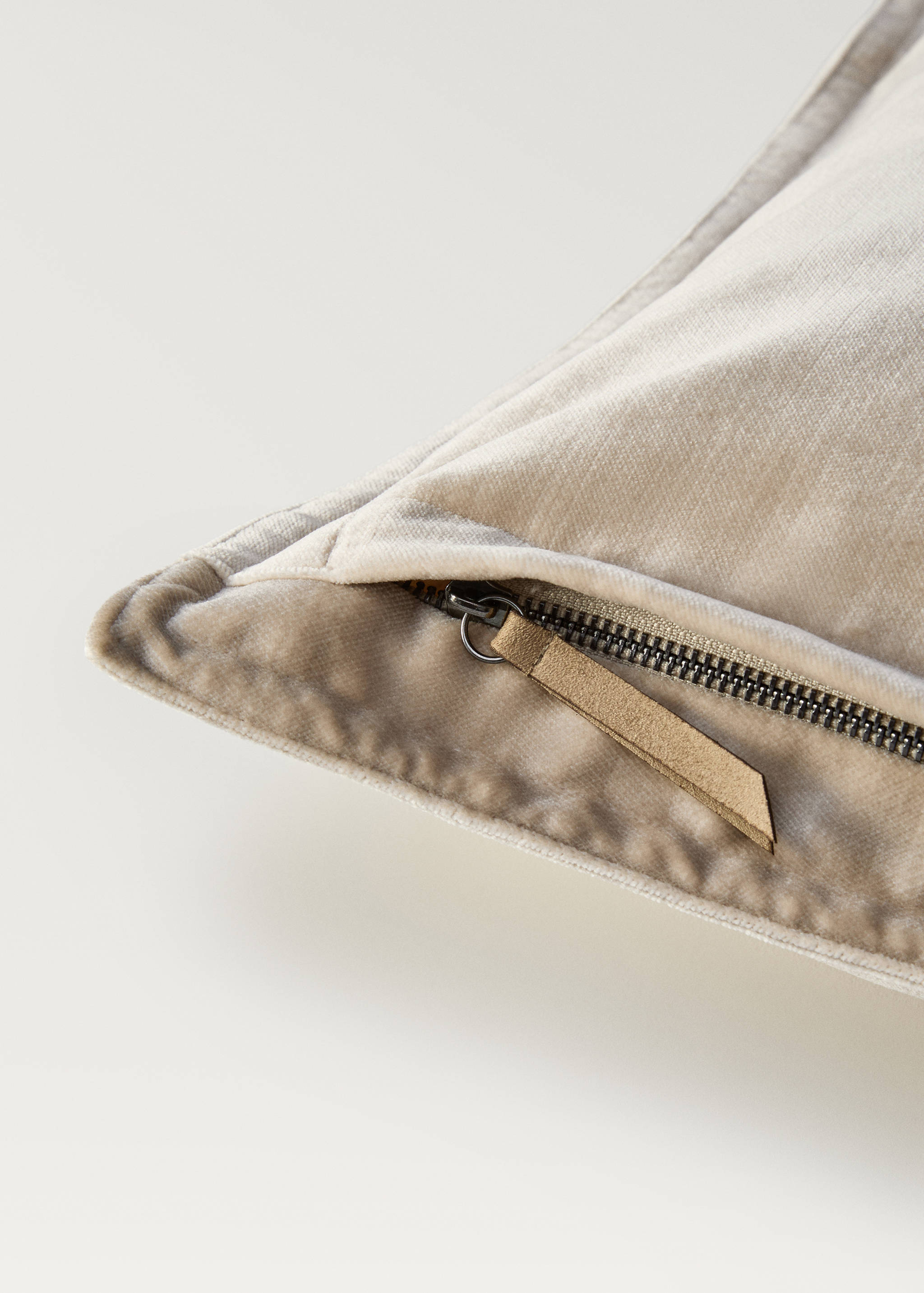 Velvet cushion cover 45 x 45 cm - Details of the article 1