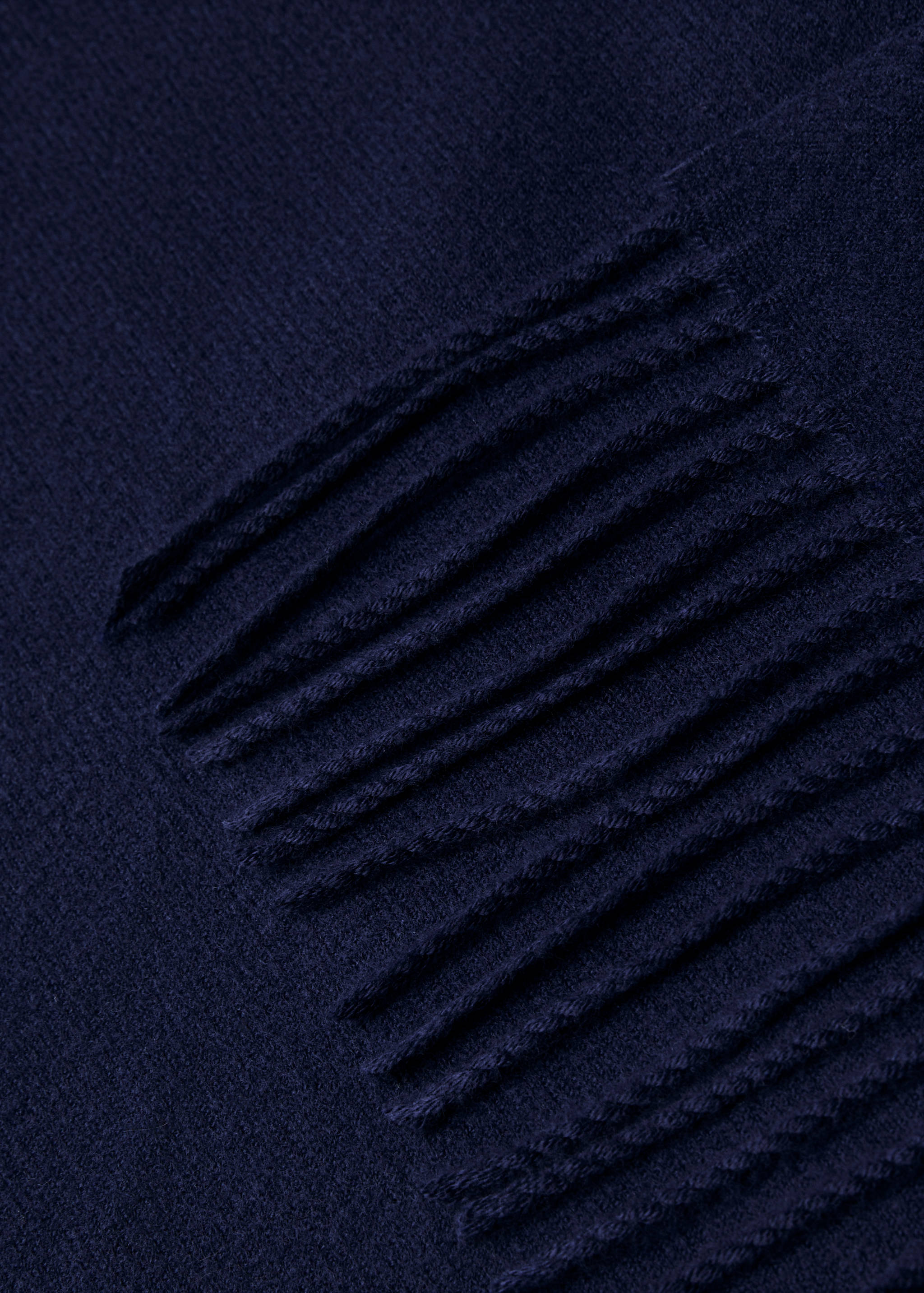 Blanket detail fringes - Details of the article 2