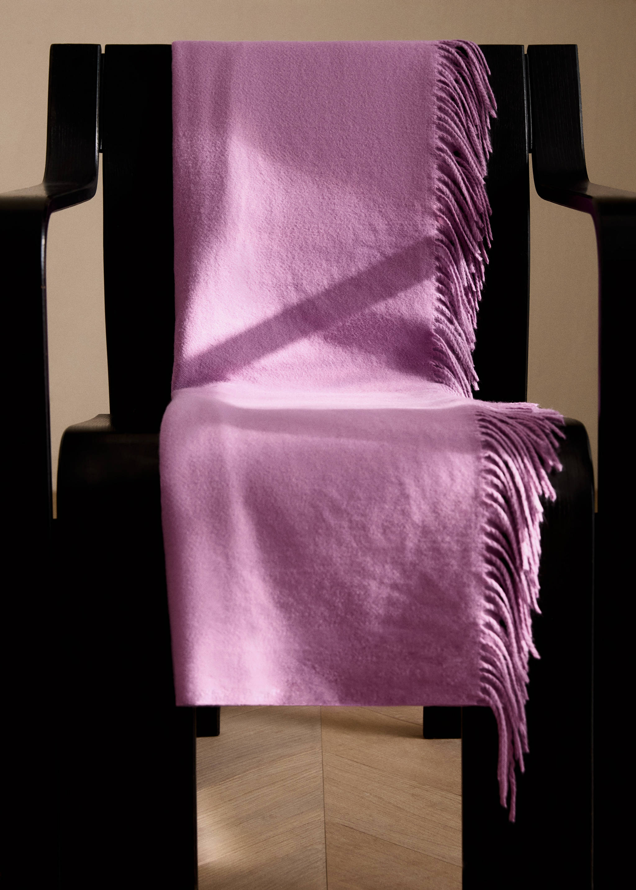 Blanket detail fringes - General plane