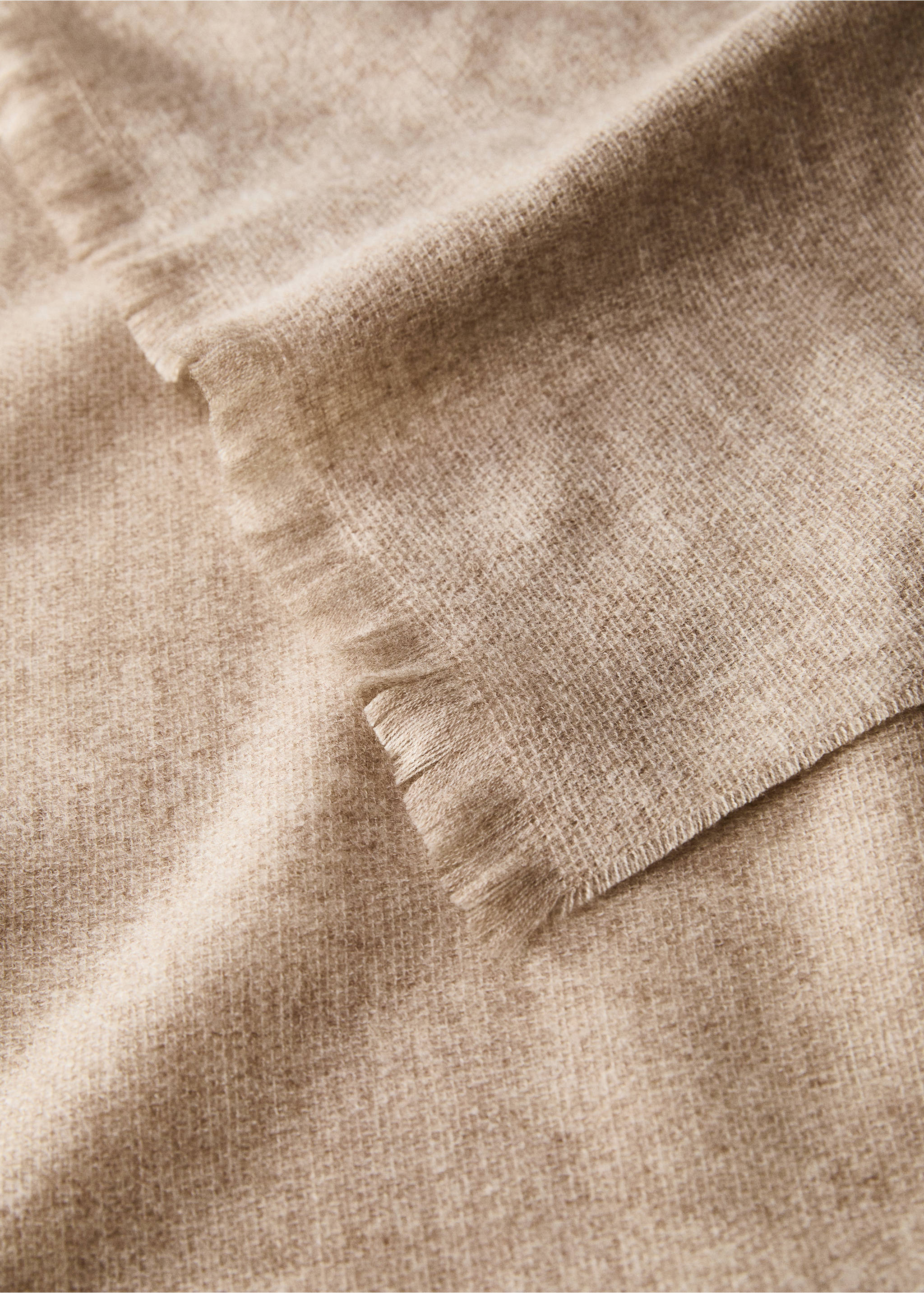 Soft melange blanket - Details of the article 1, Sand. Ref: 87022897-00.