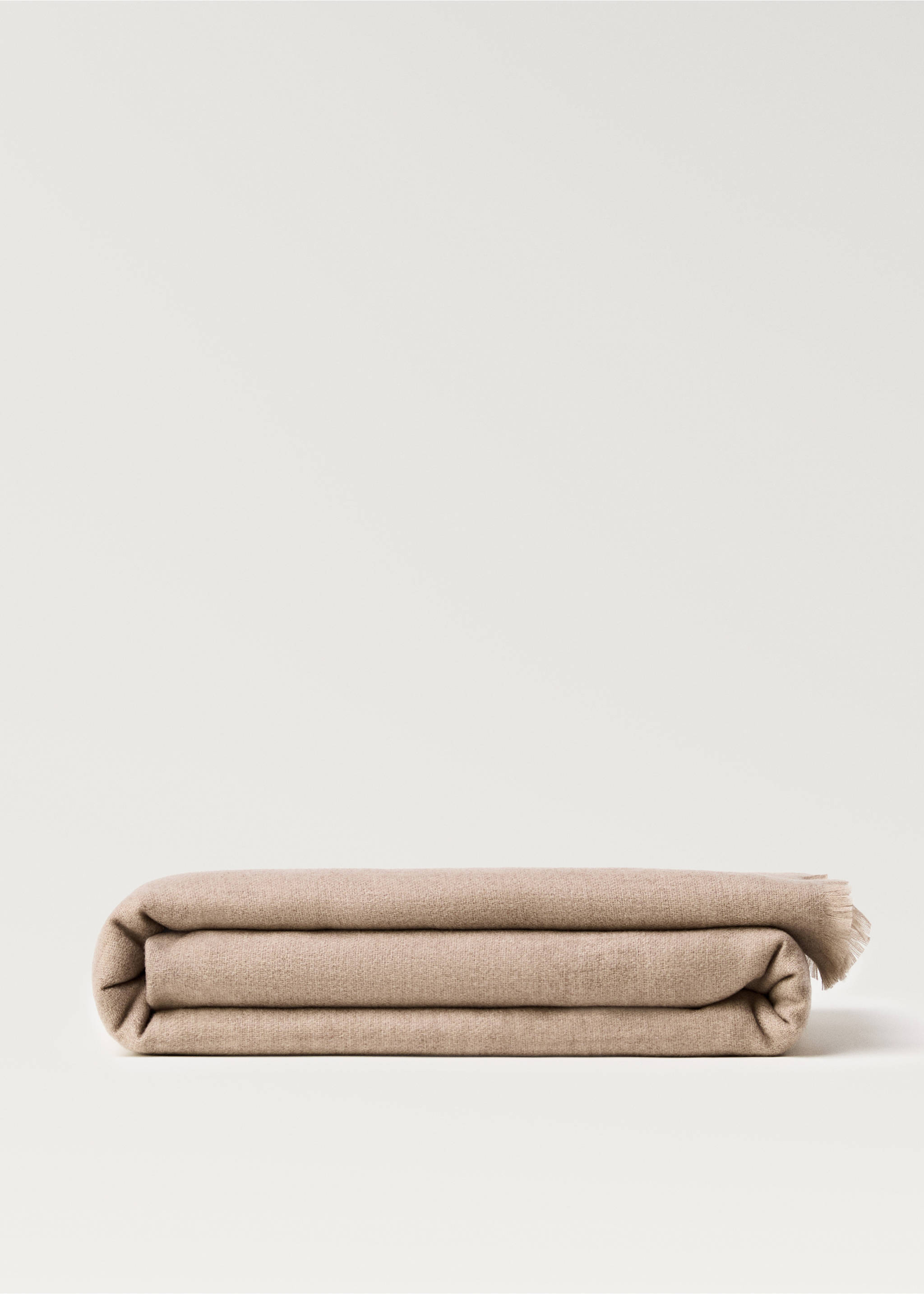 Soft melange blanket - Article without model, Sand. Ref: 87022897-00.
