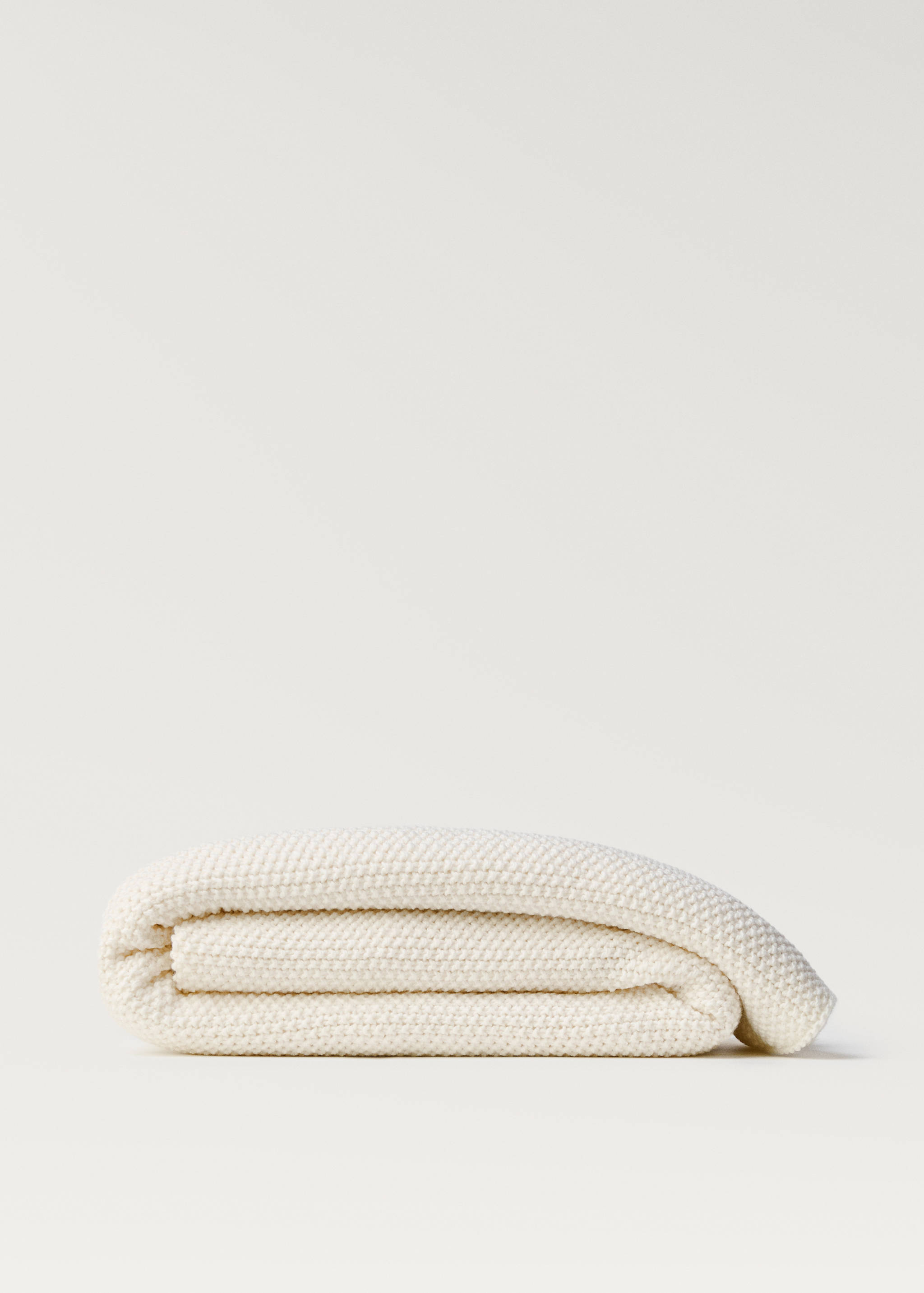 Knitted blanket with design - Article without model