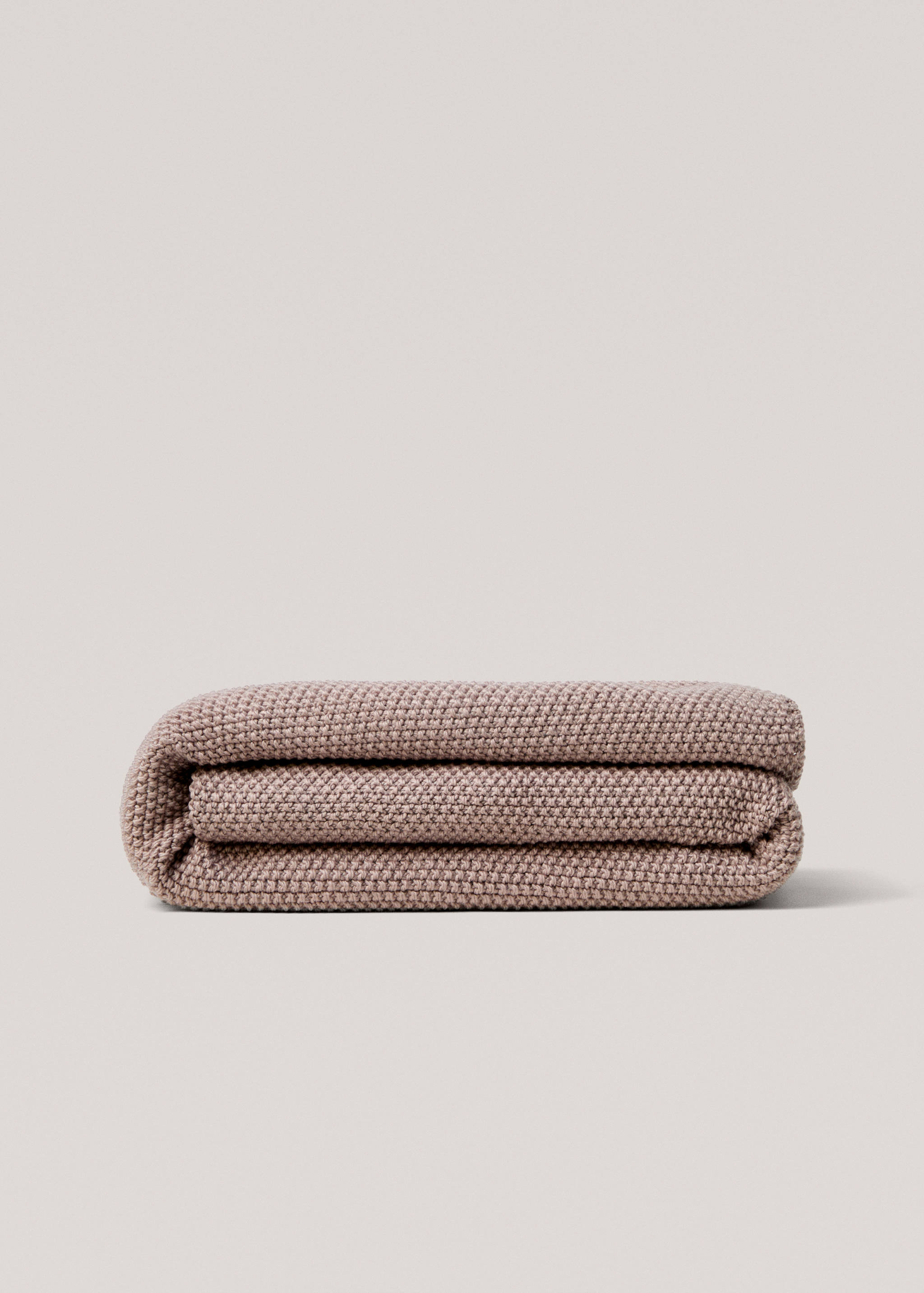 Knitted blanket with design - Article without model