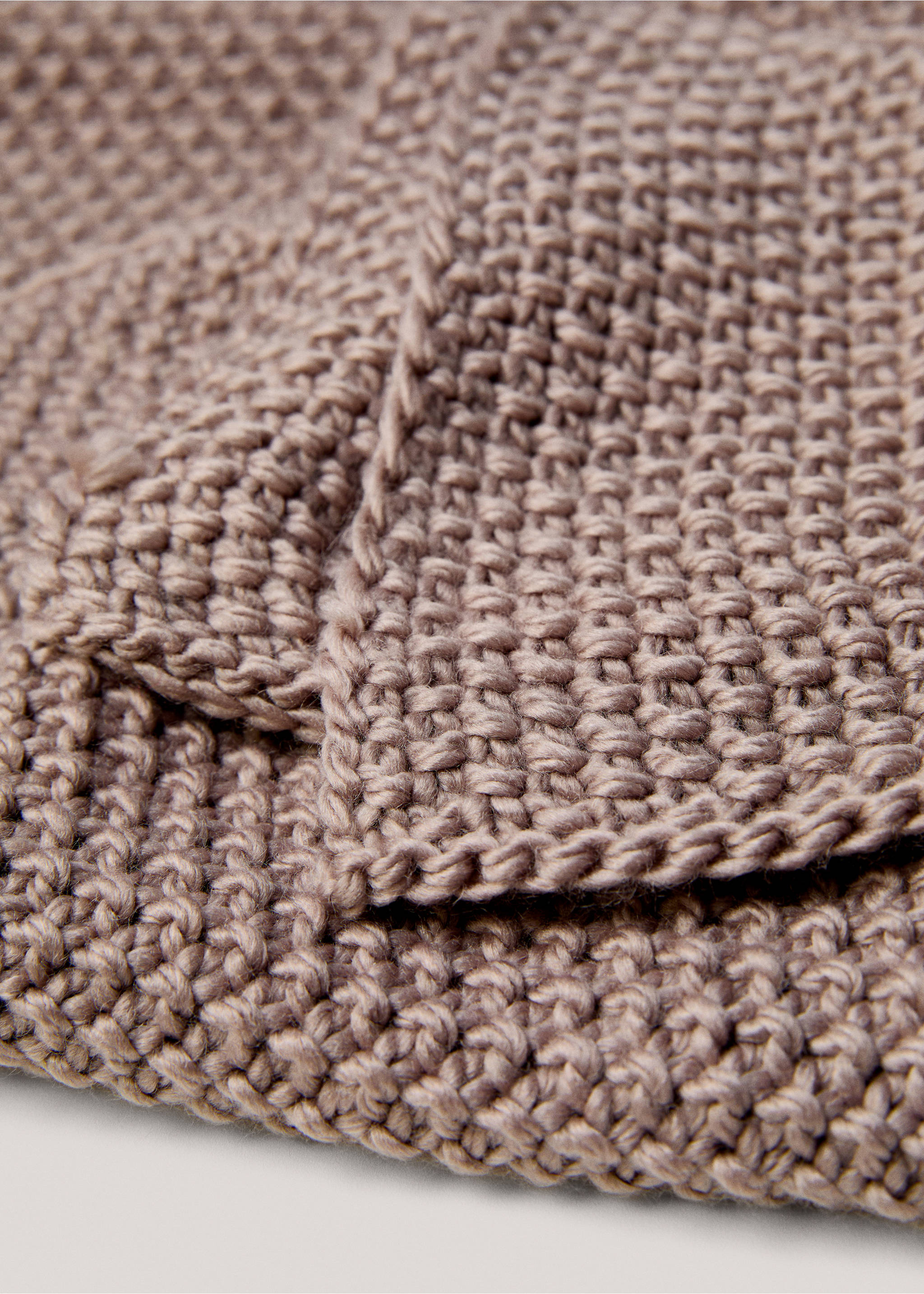 Knitted blanket with design - Details of the article 2, Light/Pastel Brown. Ref: 87022898-00.