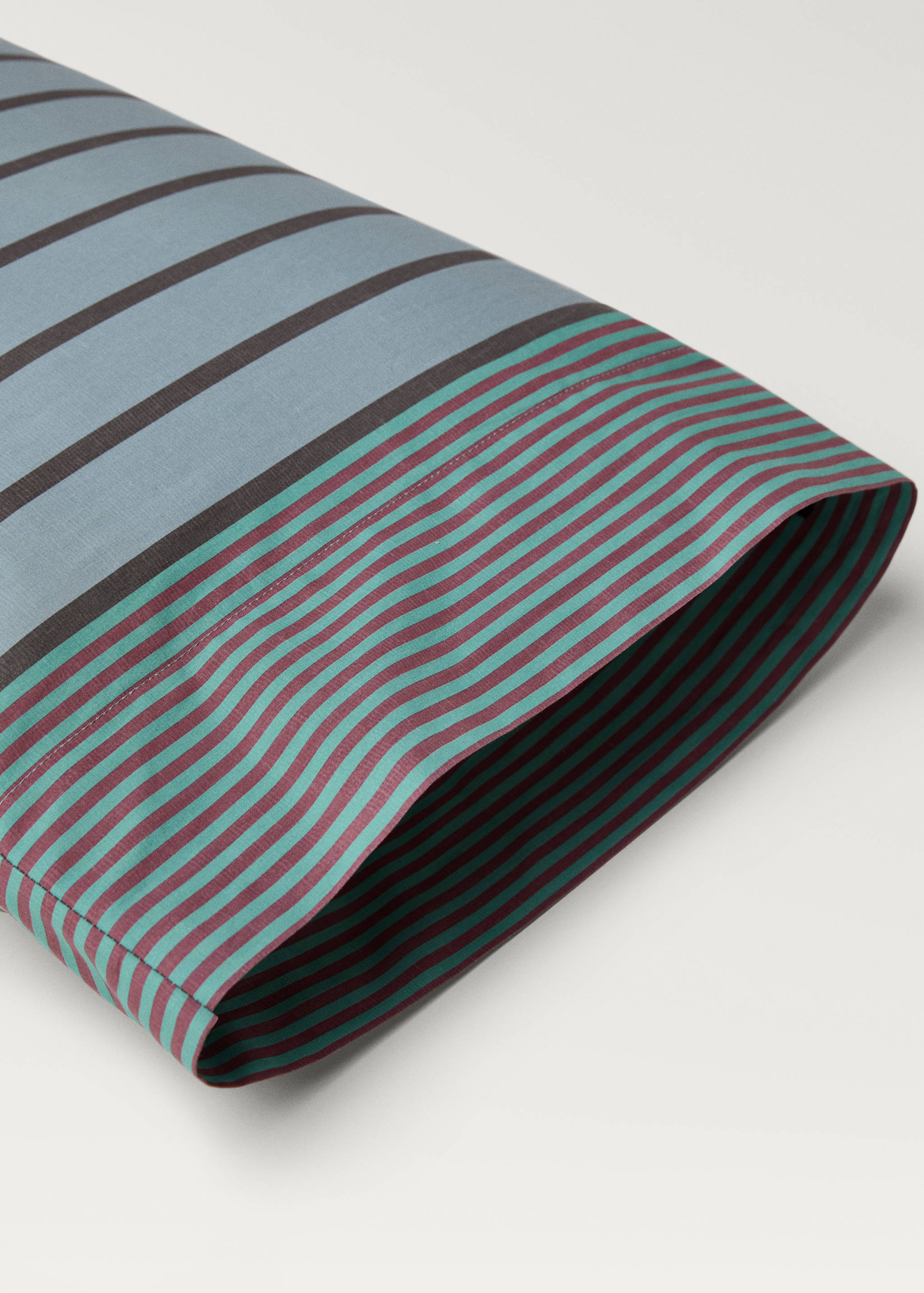 Cotton percale multi-striped pillowcase 45x110 cm - Details of the article 1
