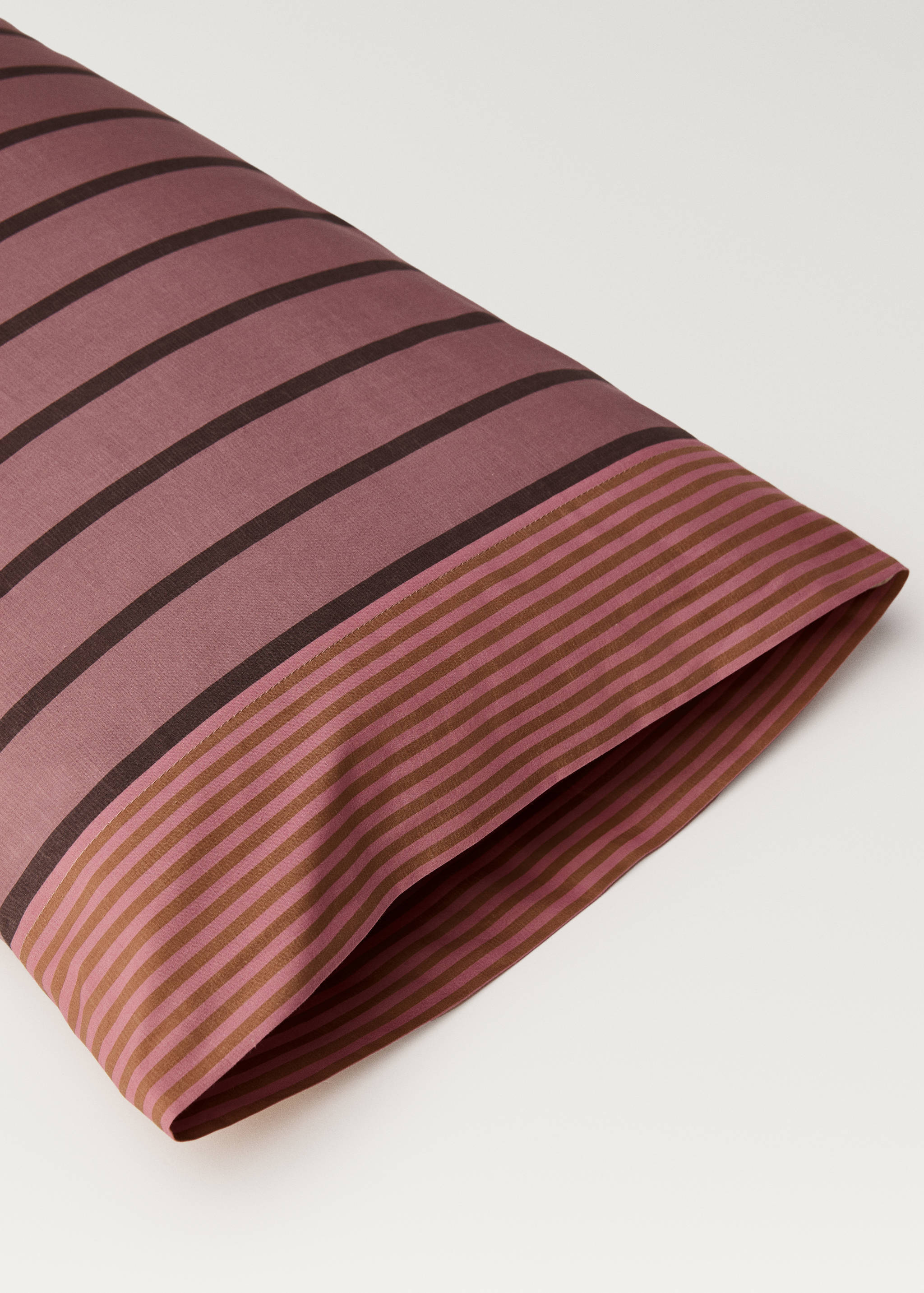 Cotton percale multi-striped pillowcase 45x110 cm - Details of the article 2