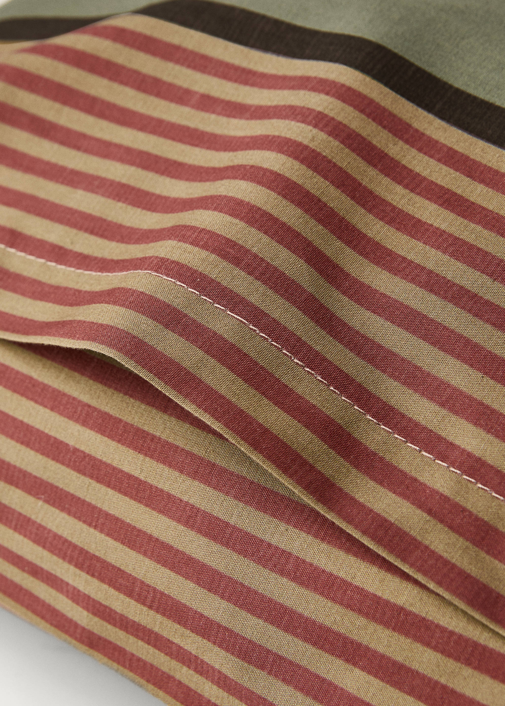 İki adet çizgili perkal pamuklu yastık kılıfı 50x75 cm - Ürün detayı 2