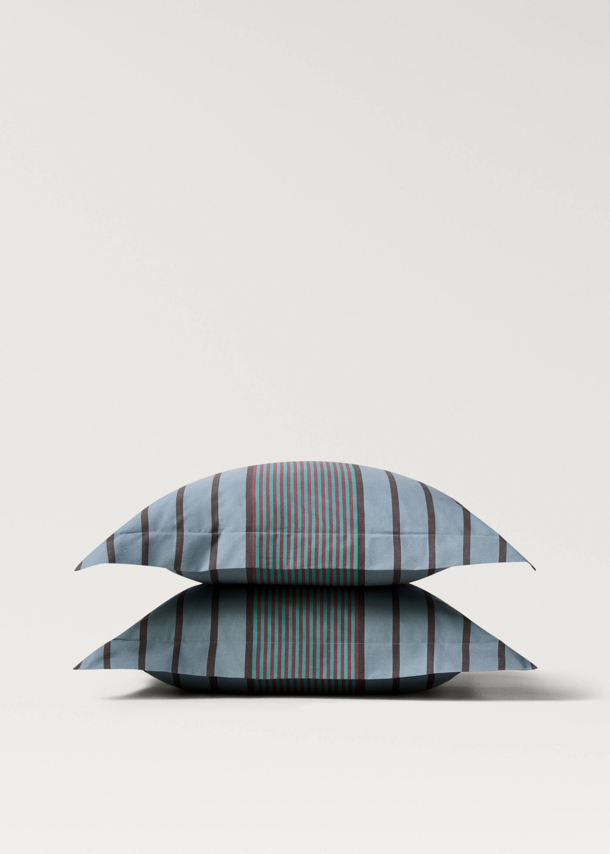 Two cotton percale multi-striped pillowcases 60x60 cm - Details of the article 1