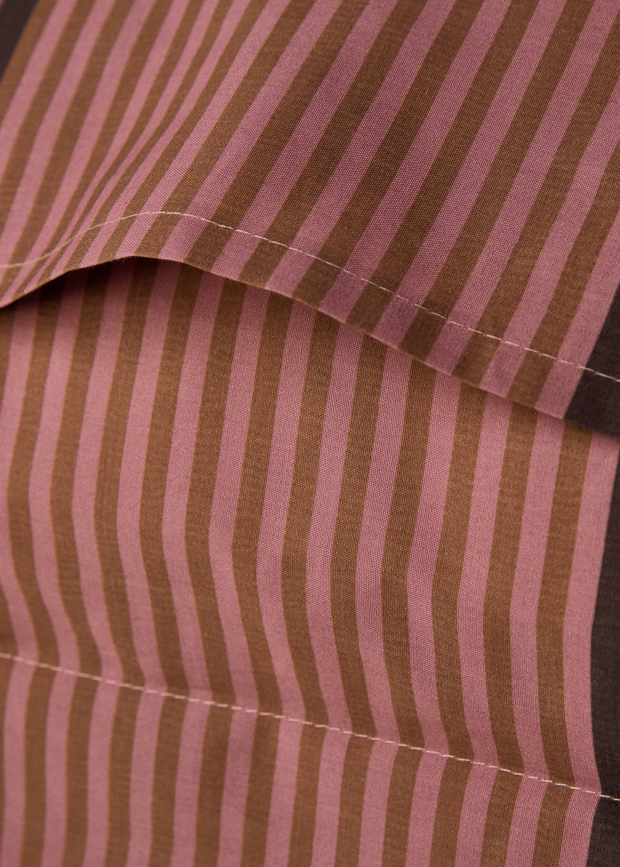 Two cotton percale multi-striped pillowcases 60x60 cm - Details of the article 2